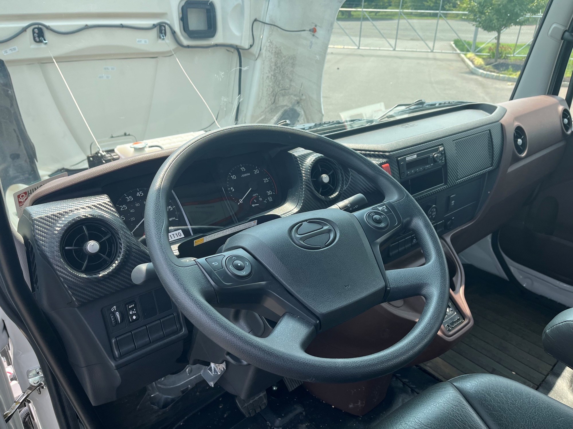 2026 HINO XL8 2026 HINO XL8 - image 5 of 6