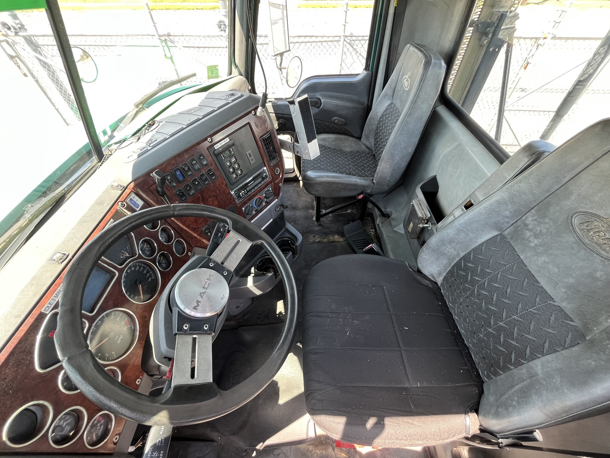 2014 MACK CXU612 1081723-11 2014 MACK CXU612 1081723-11