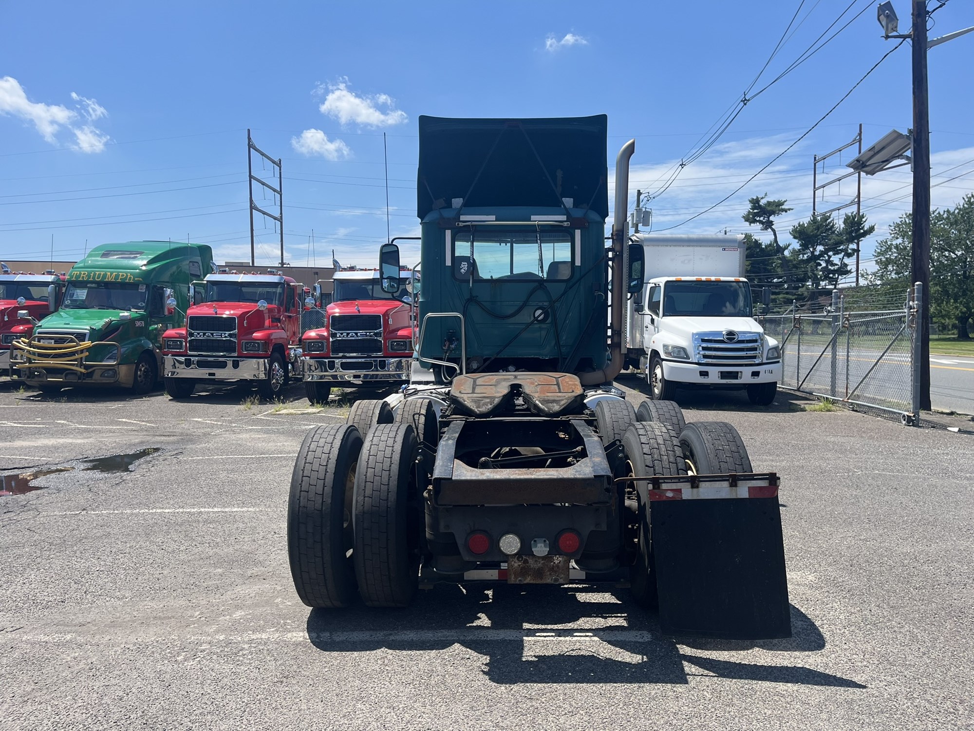 2011 MACK CXN613 1081727-05 2011 MACK CXN613 1081727-05