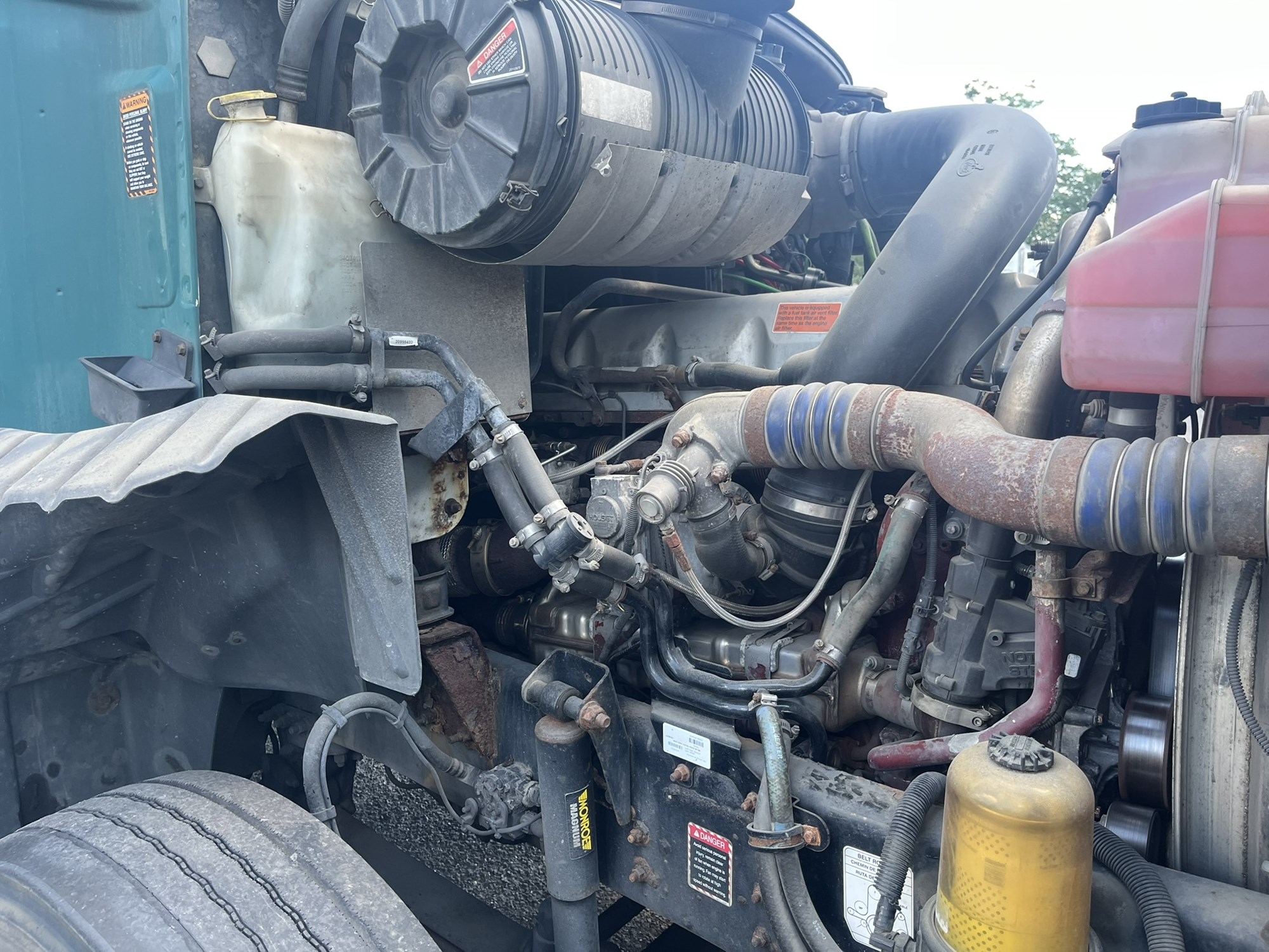 2011 MACK CXN613 1081727-16 2011 MACK CXN613 1081727-16