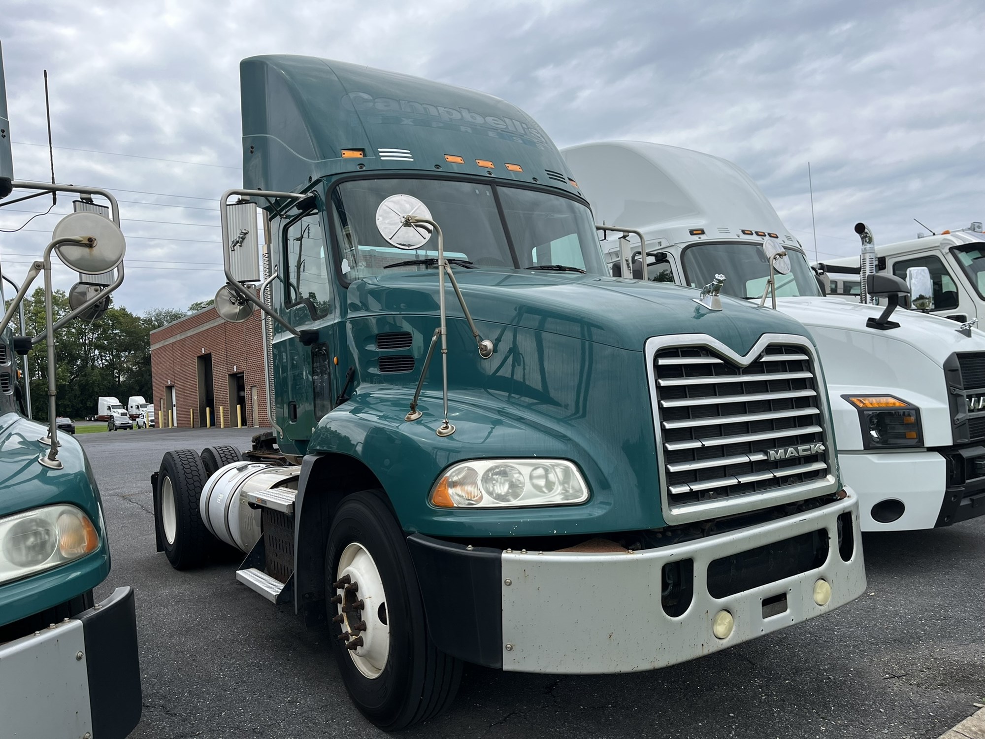 2014 MACK CXU612 2014 MACK CXU612 - image 3 of 6