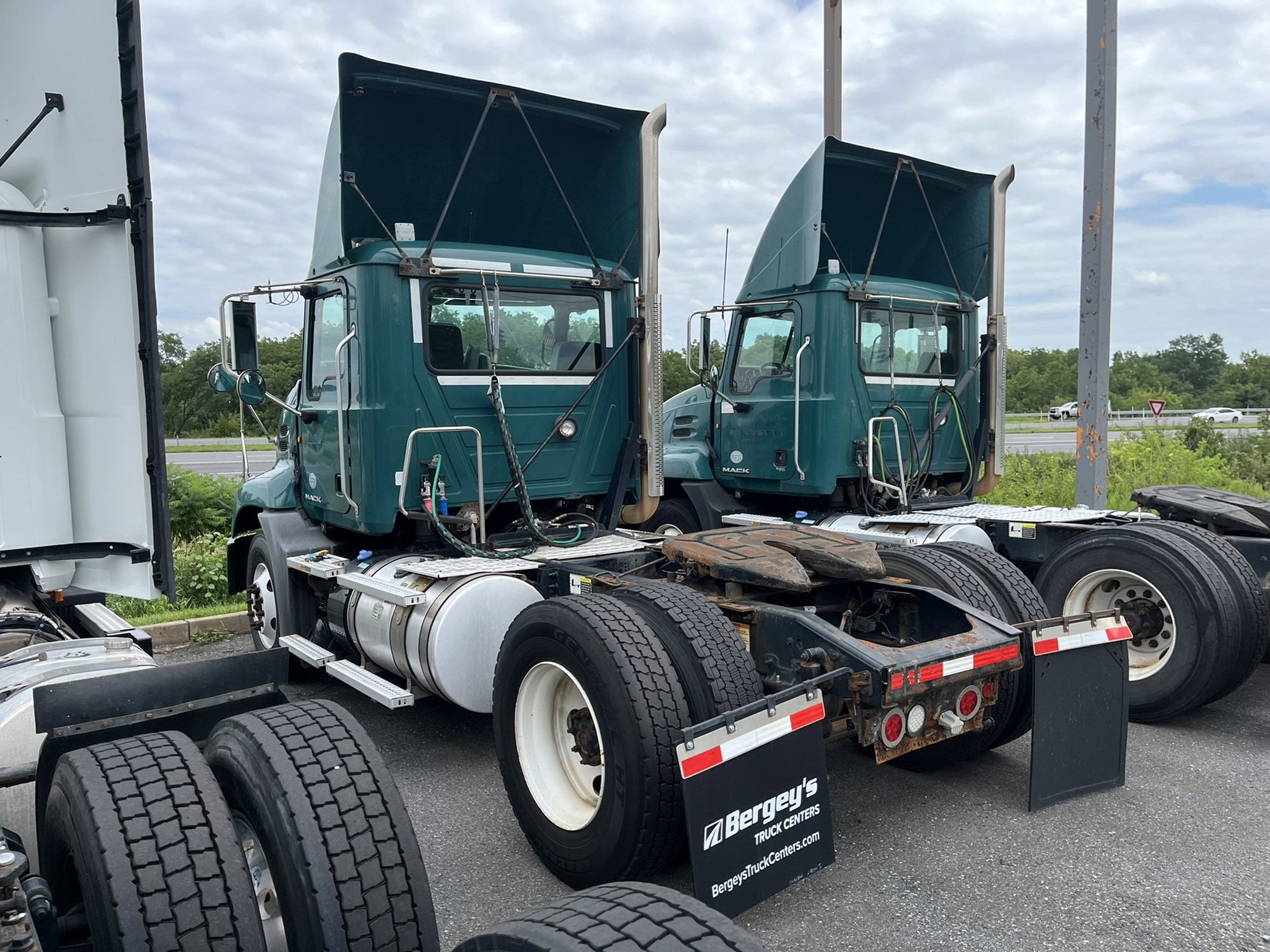 2014 MACK CXU612 2014 MACK CXU612 - image 6 of 6