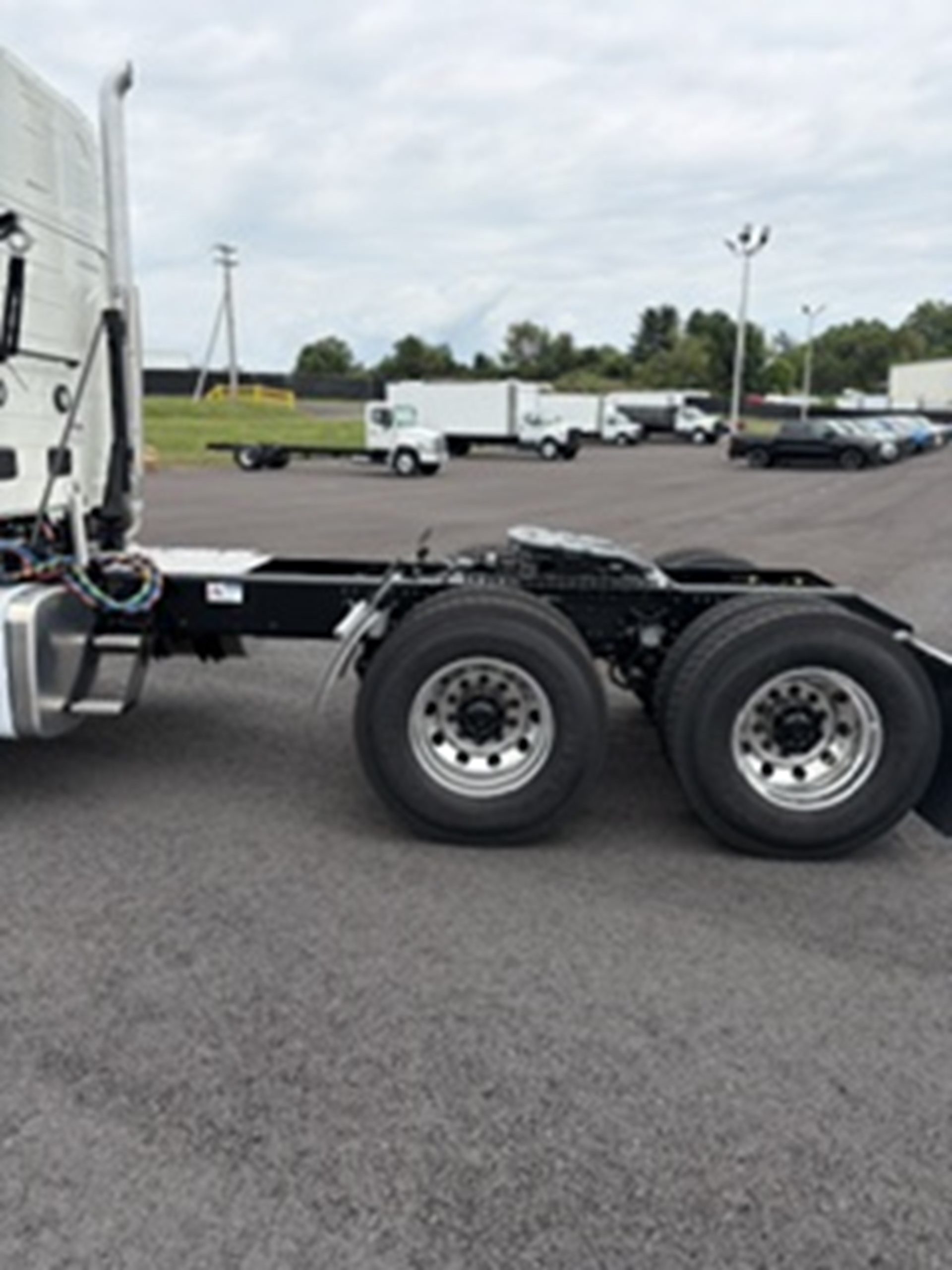 2027 MACK AN64TV04 2027 MACK AN64TV04 - image 5 of 6