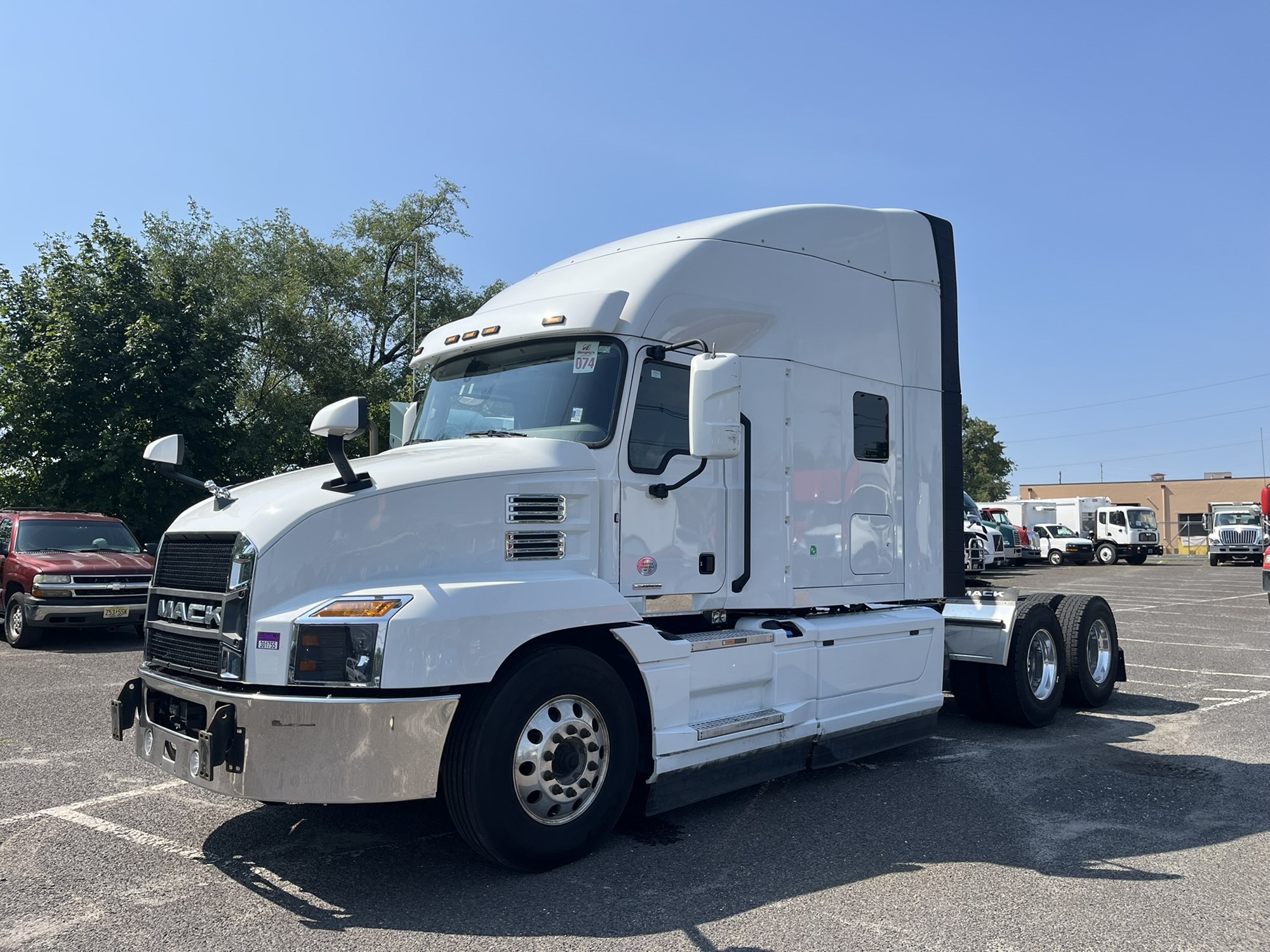 2024 MACK AN64T 2024 MACK AN64T - image 1 of 6