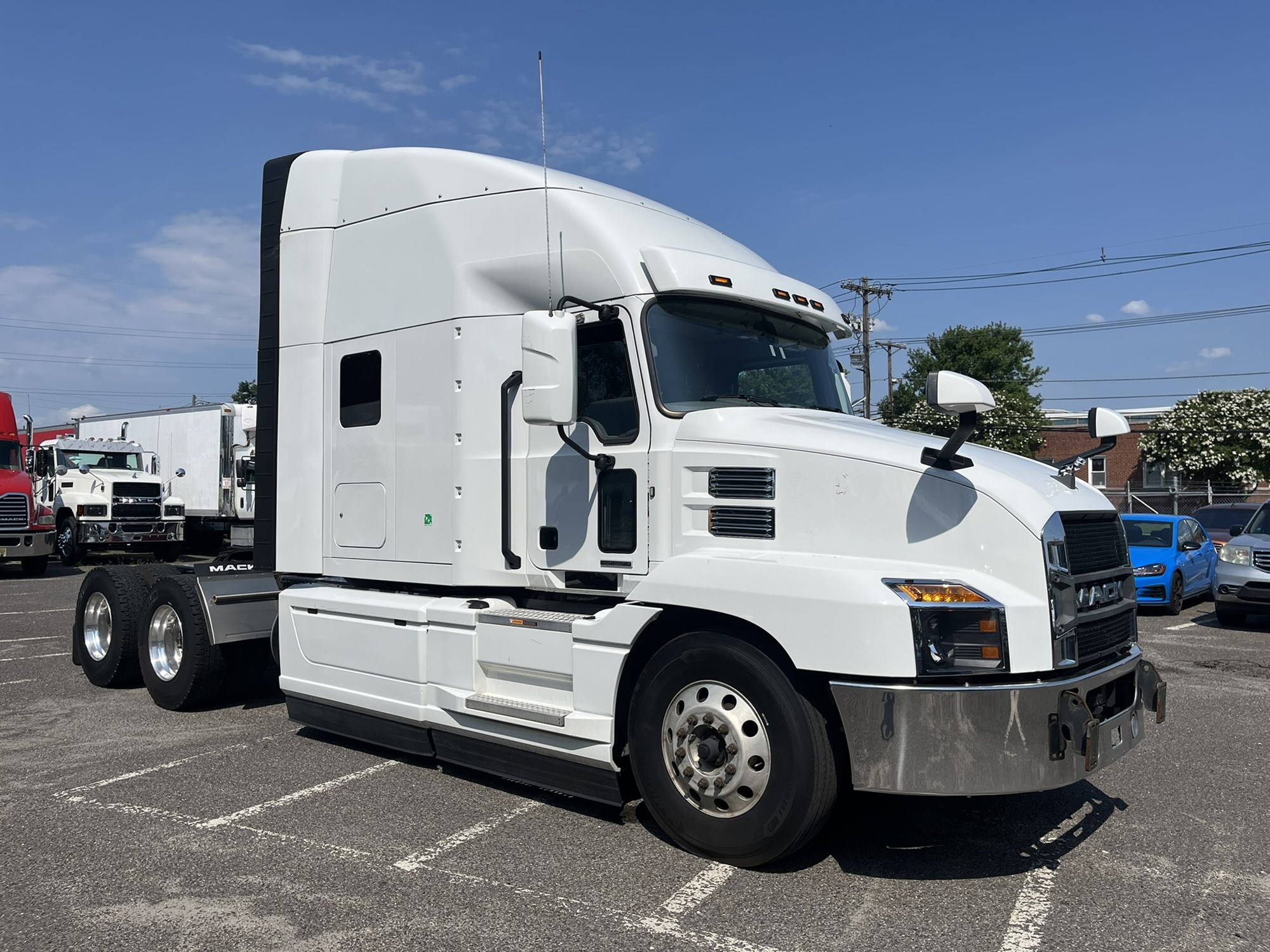 2024 MACK AN64T 2024 MACK AN64T - image 3 of 6