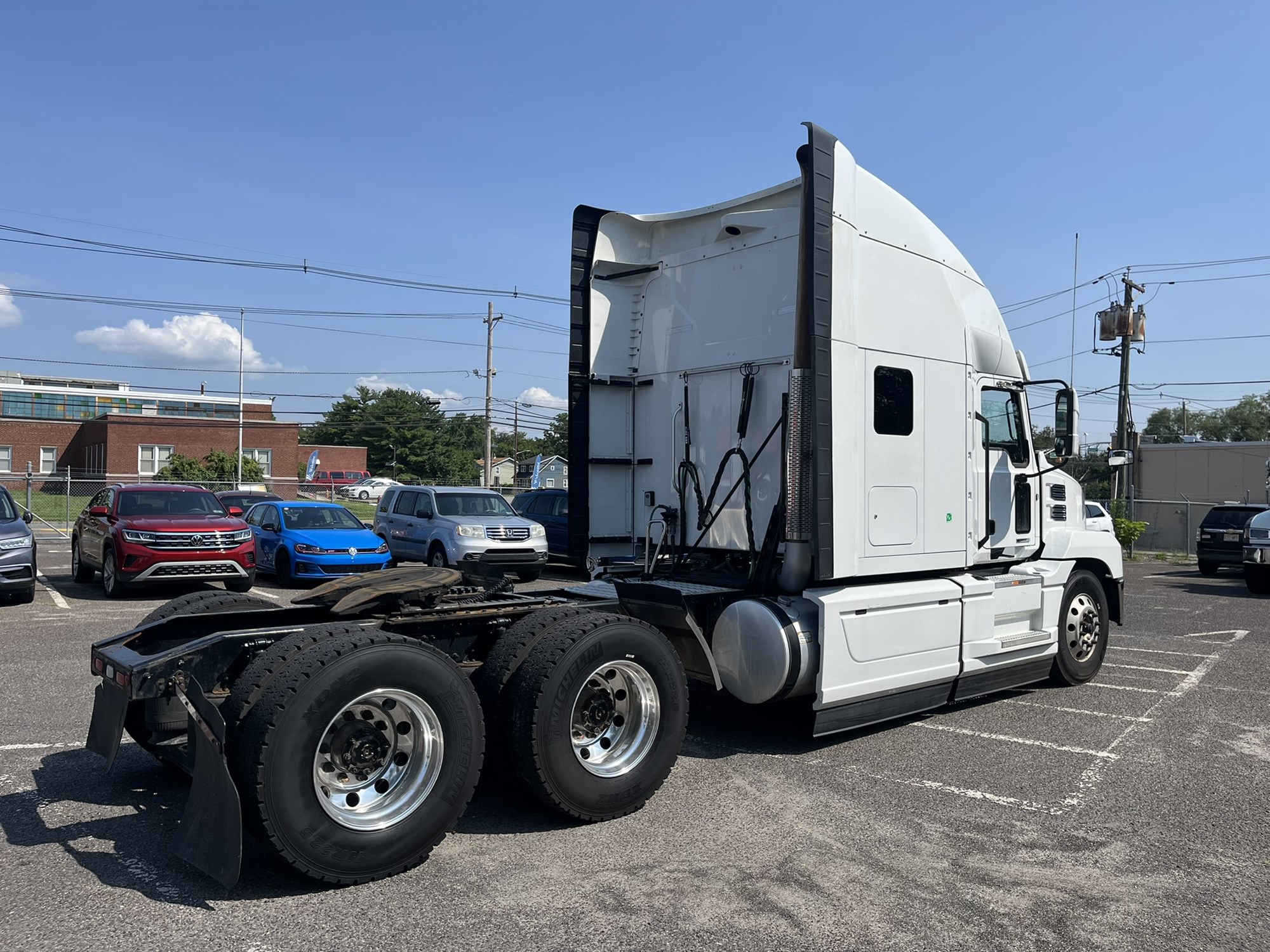 2024 MACK AN64T 2024 MACK AN64T - image 4 of 6