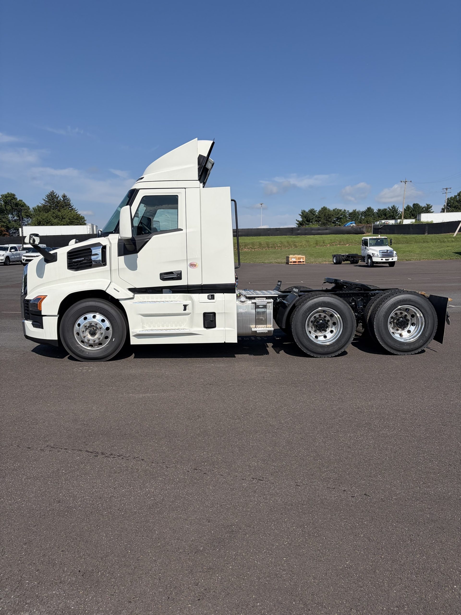 2026 MACK PIONEER 64T MOD 2026 MACK PIONEER 64T MOD - image 5 of 6