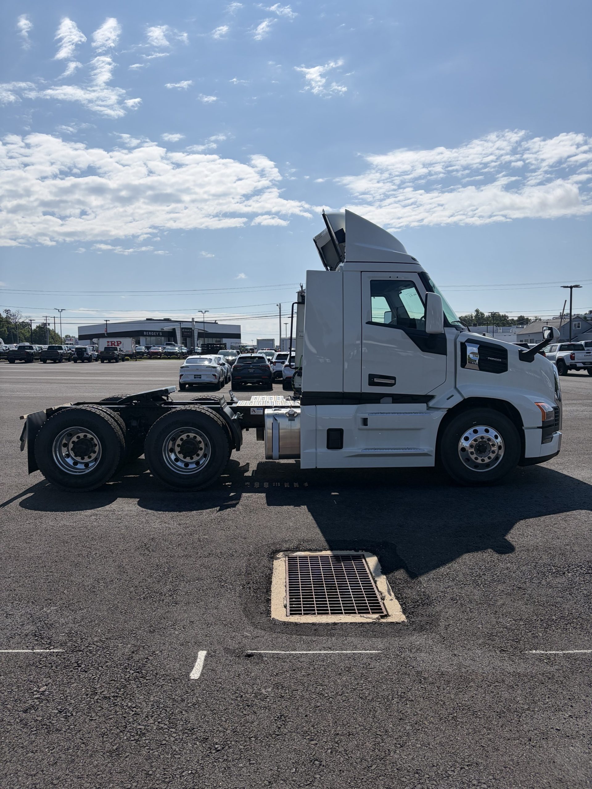 2026 MACK PIONEER 64T MOD 1120908-09 2026 MACK PIONEER 64T MOD 1120908-09