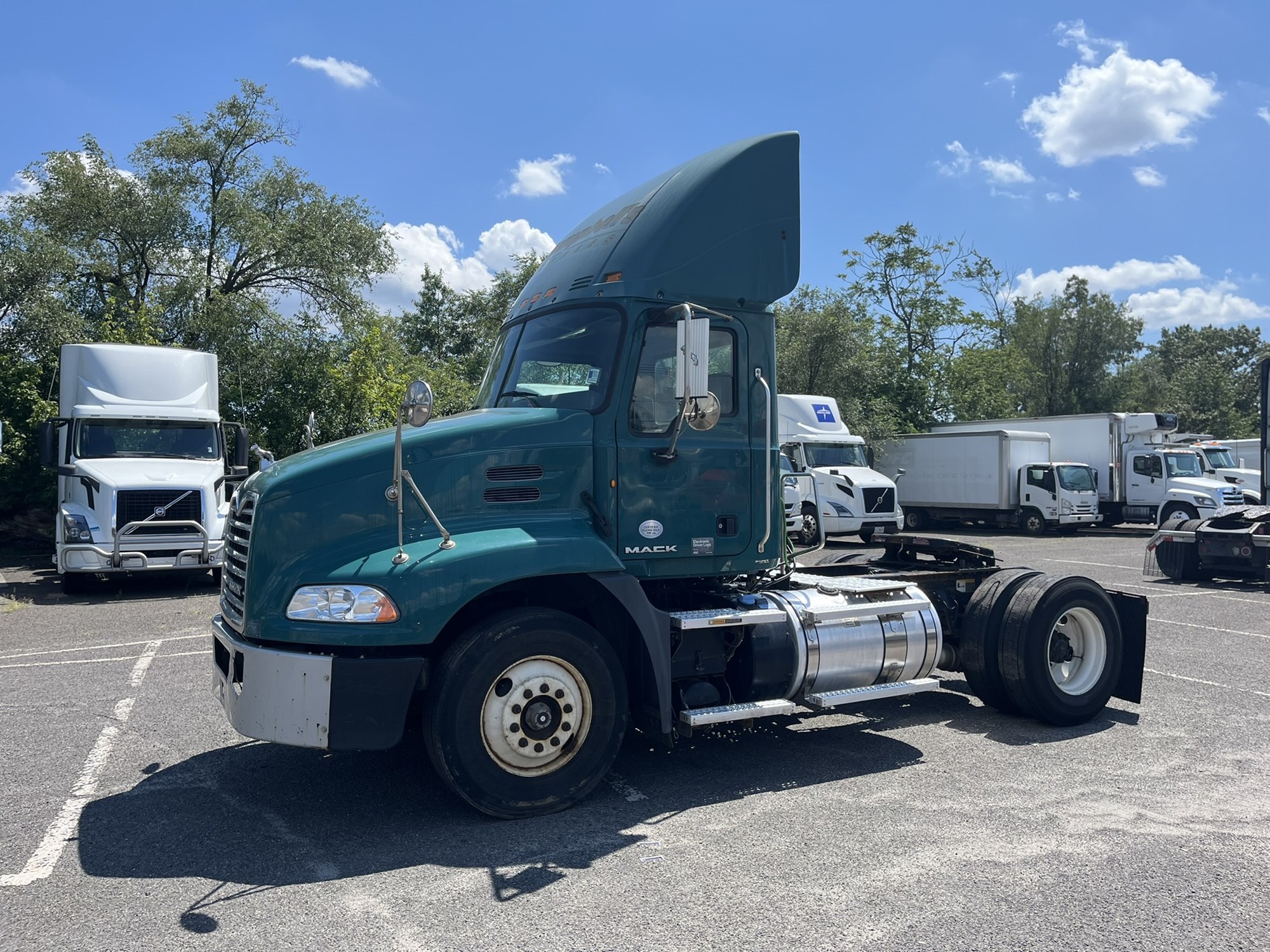 2015 MACK CXU612 1121658-01 2015 MACK CXU612 1121658-01