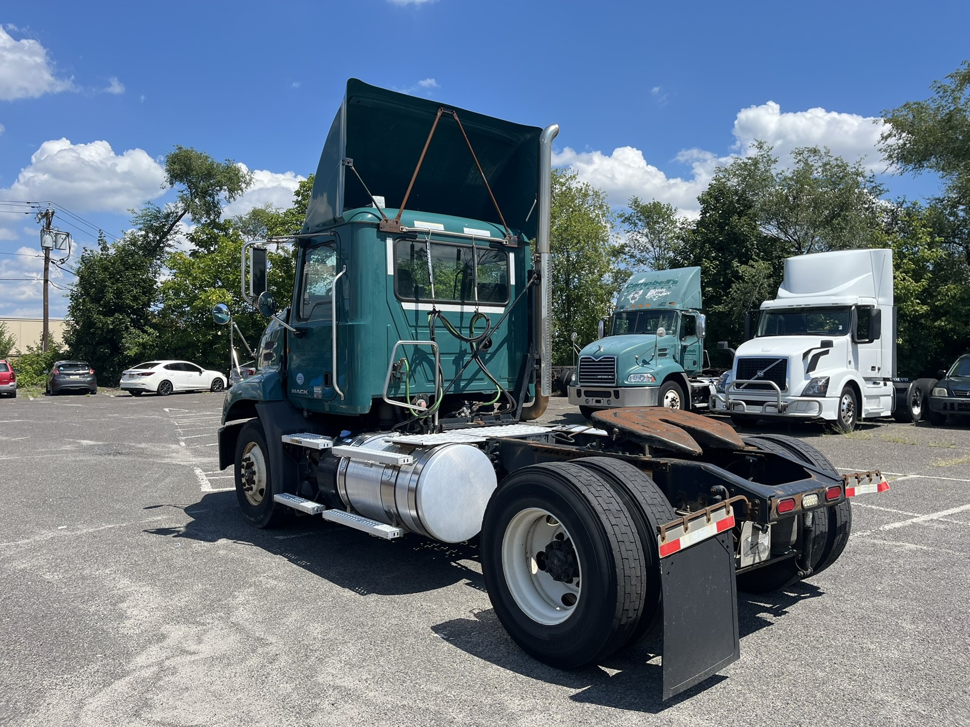 2015 MACK CXU612 1121658-06 2015 MACK CXU612 1121658-06