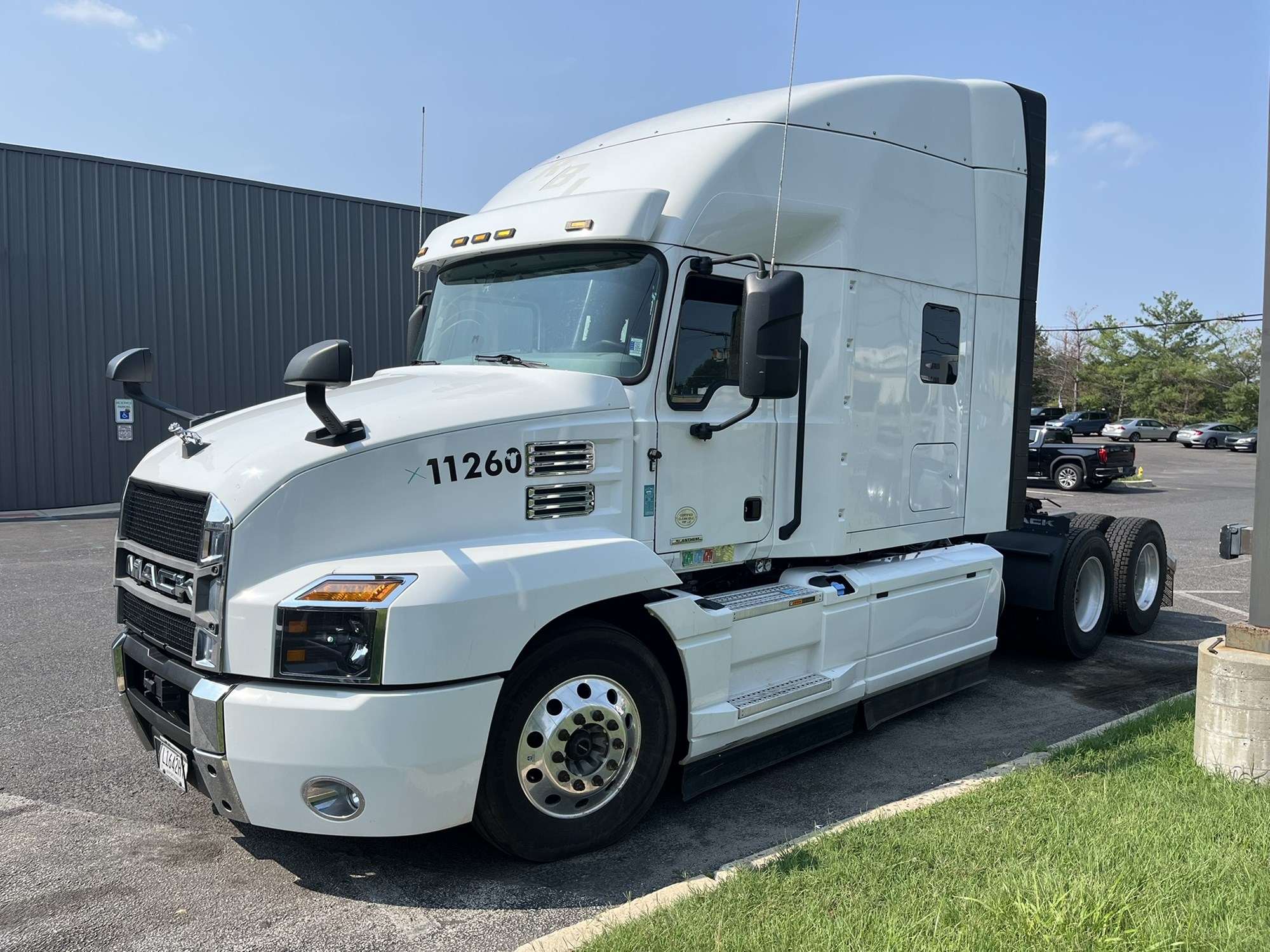 2021 MACK ANTHEM 2021 MACK ANTHEM - image 1 of 3