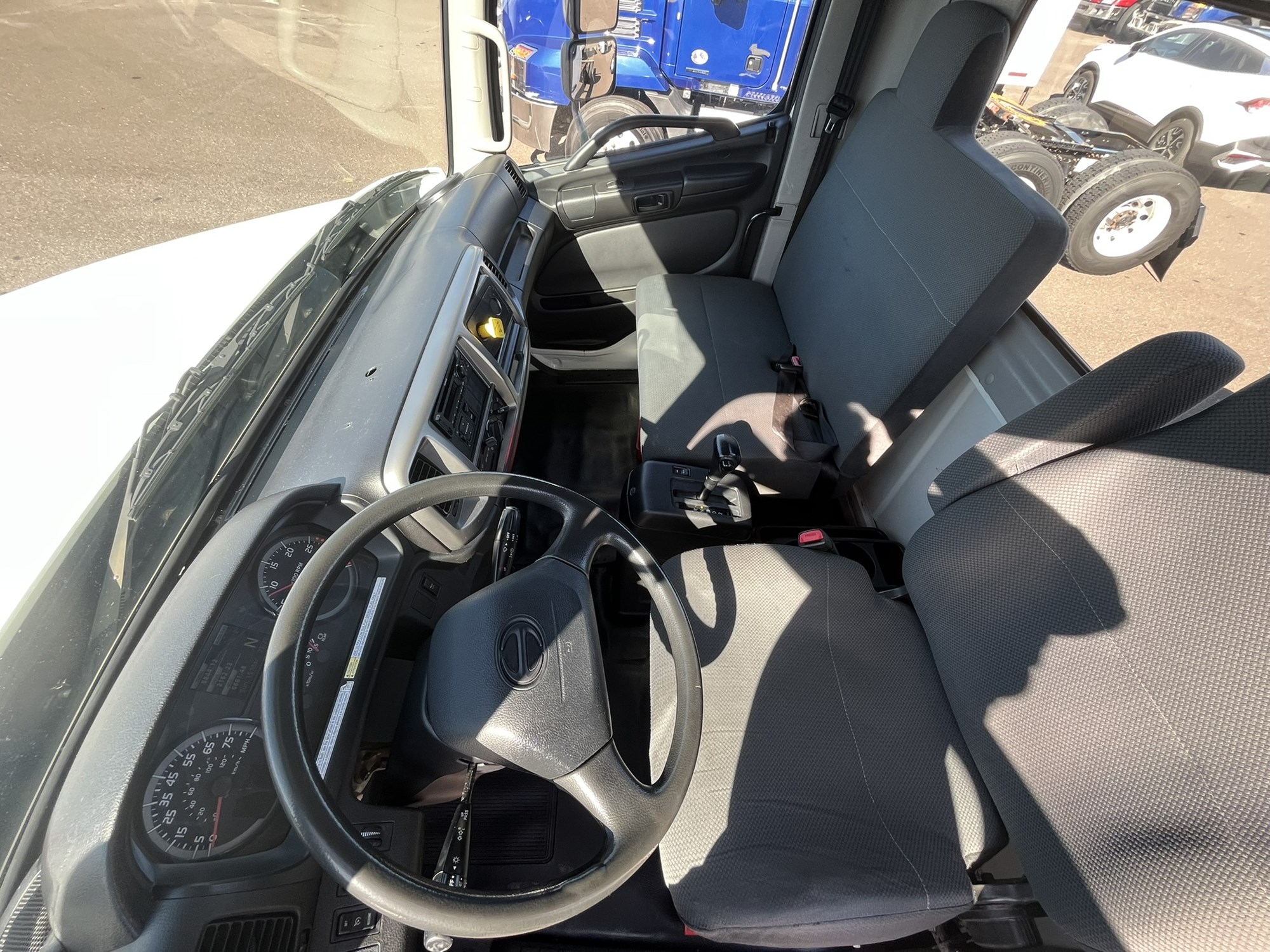 2018 HINO 268A 1011539-12 2018 HINO 268A 1011539-12