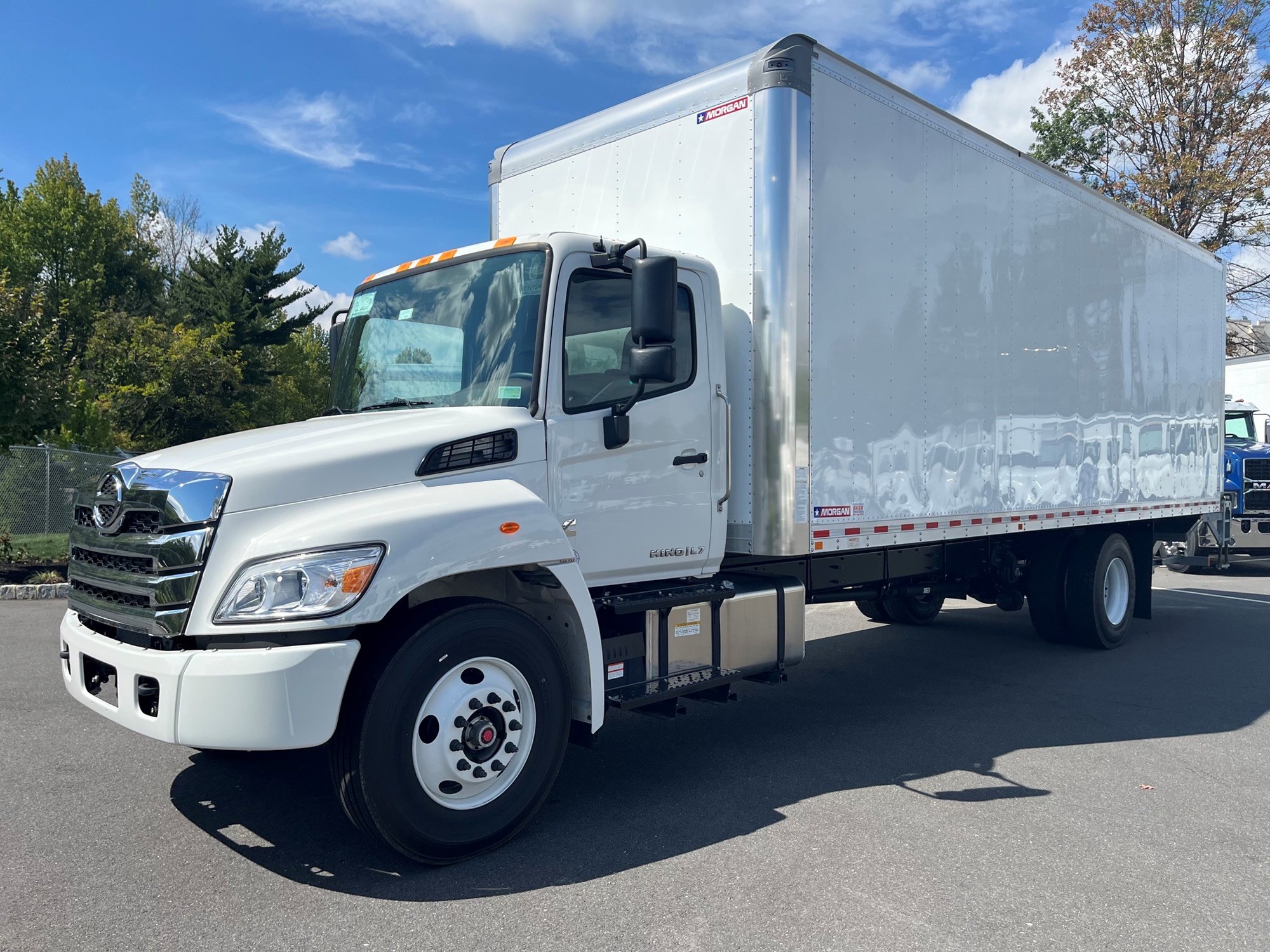 2027 HINO L7 DERATE 2027 HINO L7 DERATE - image 2 of 6