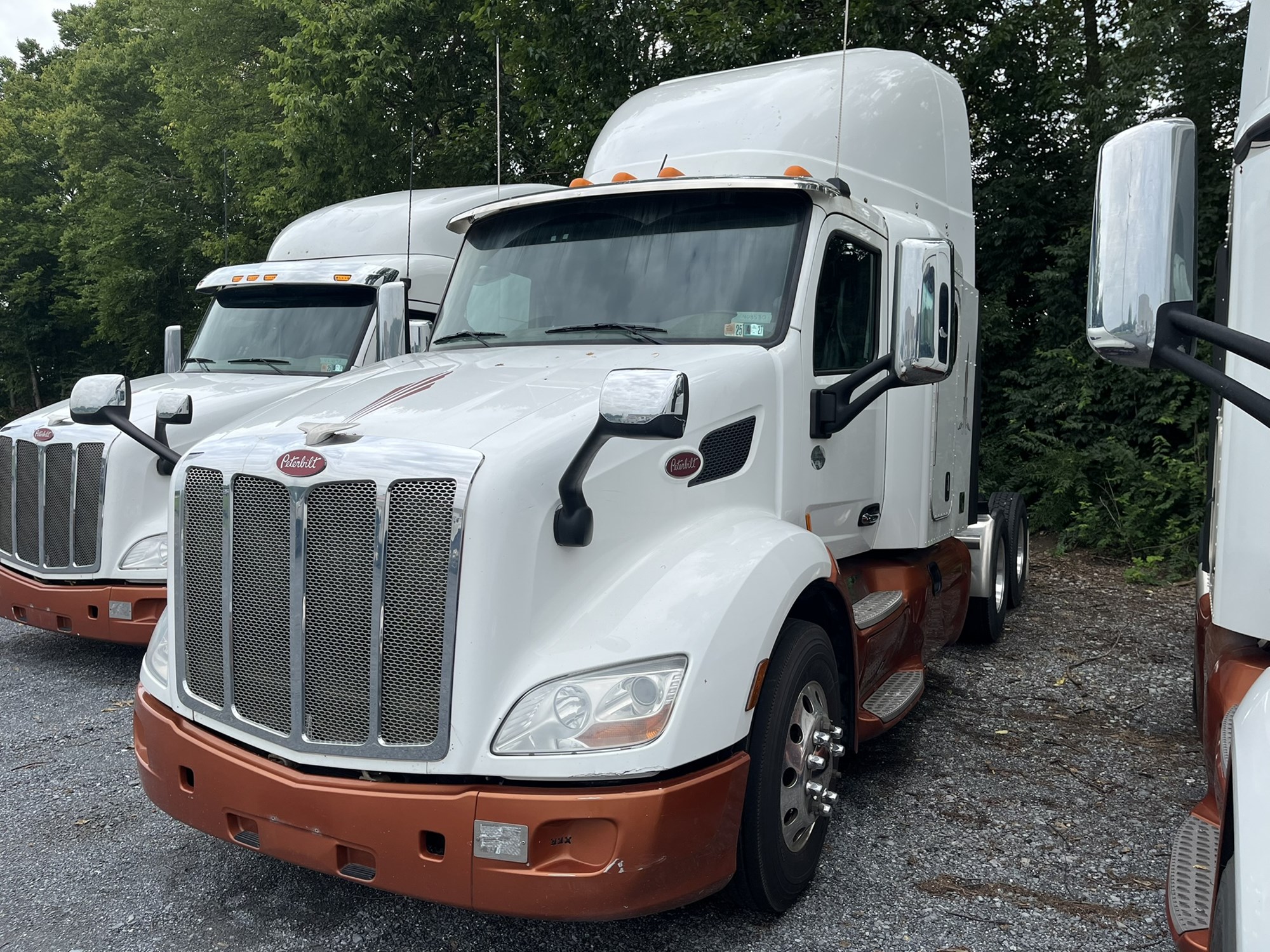 2017 PETERBILT 579 1108850-01 2017 PETERBILT 579 1108850-01