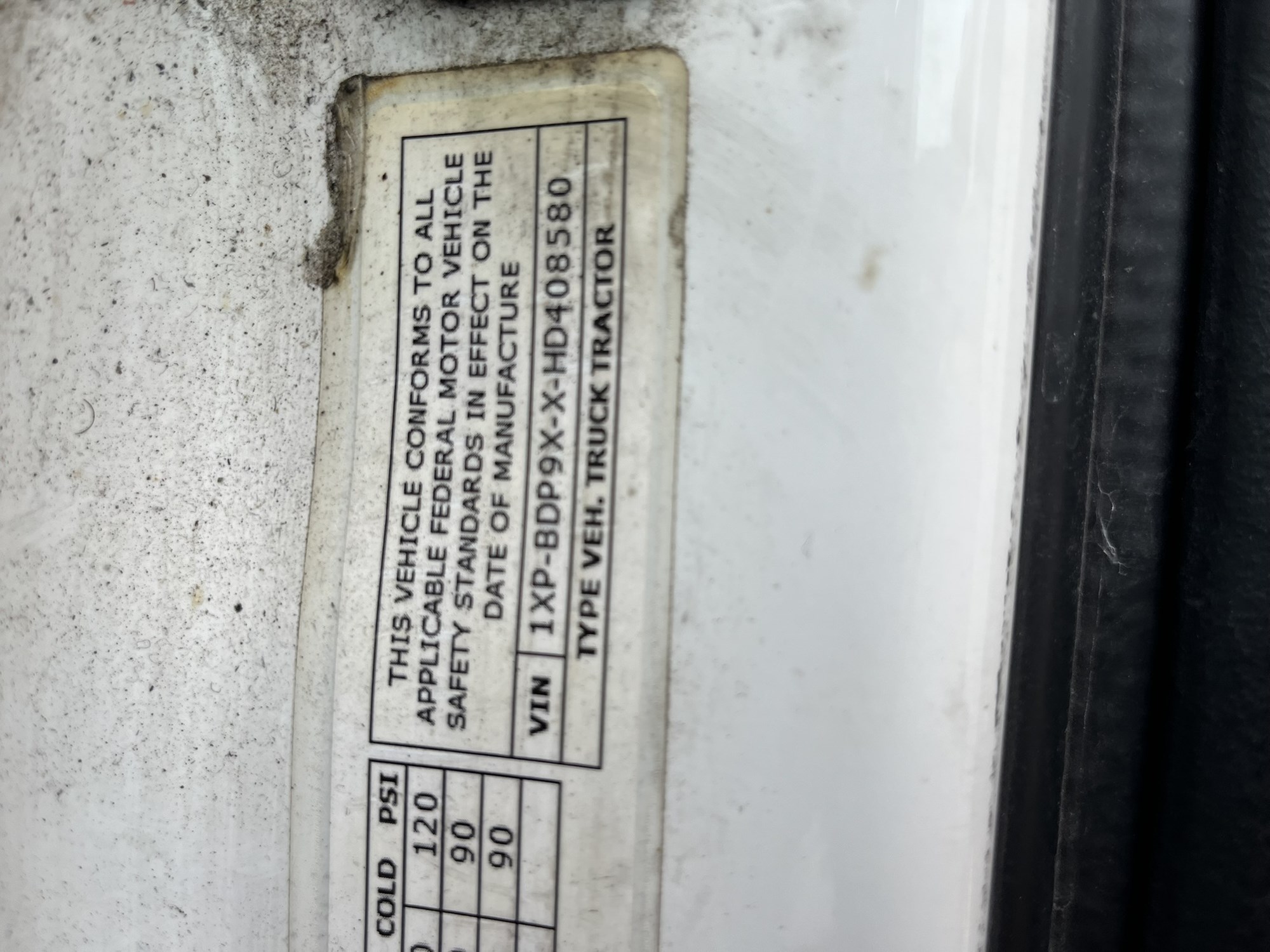 2017 PETERBILT 579 1108850-06 2017 PETERBILT 579 1108850-06