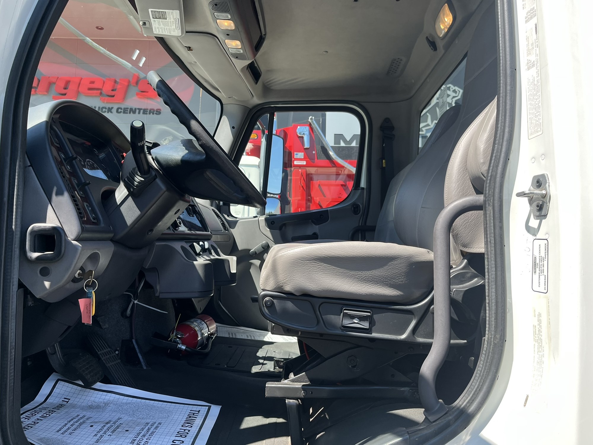 2015 FREIGHTLINER M2 1119803-07 2015 FREIGHTLINER M2 1119803-07