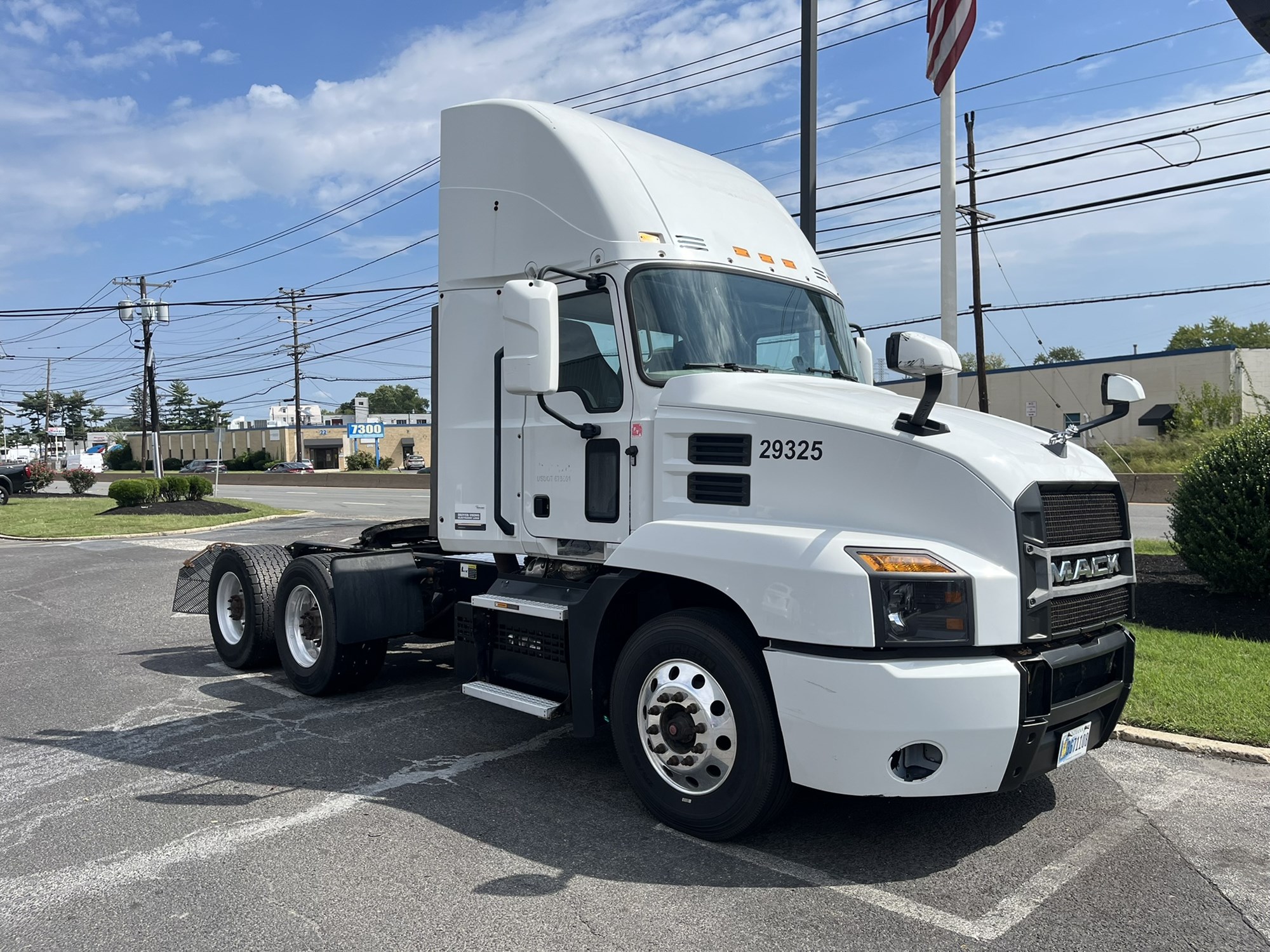 2019 MACK ANTHEM 2019 MACK ANTHEM - image 3 of 6