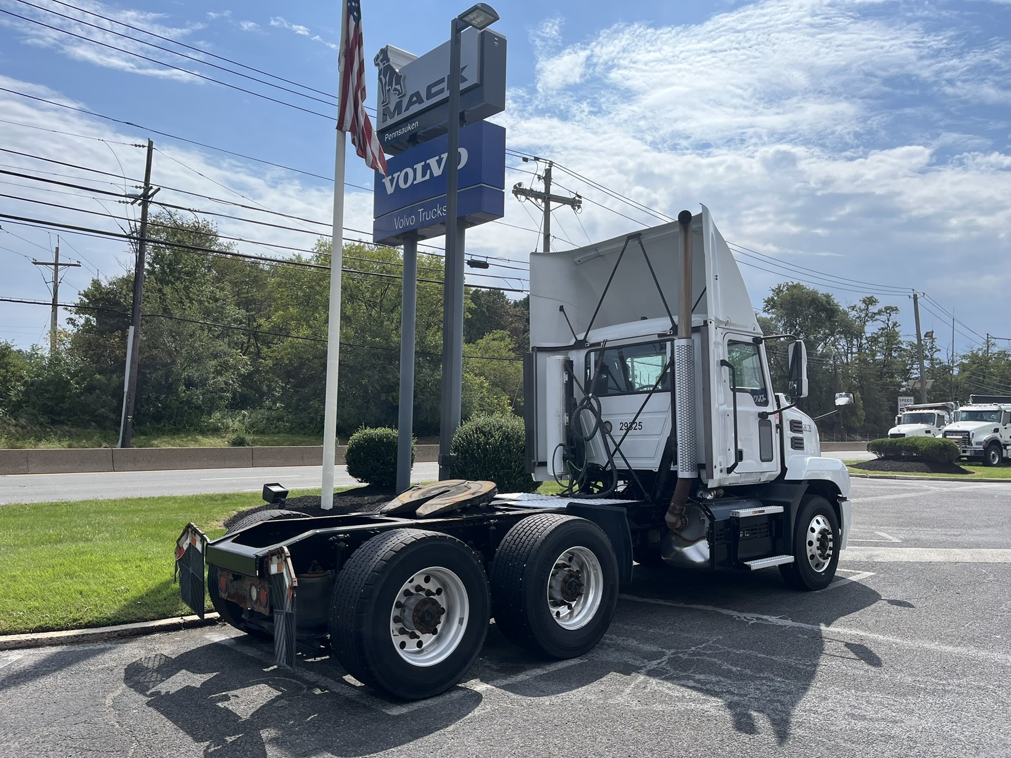 2019 MACK ANTHEM 2019 MACK ANTHEM - image 4 of 6