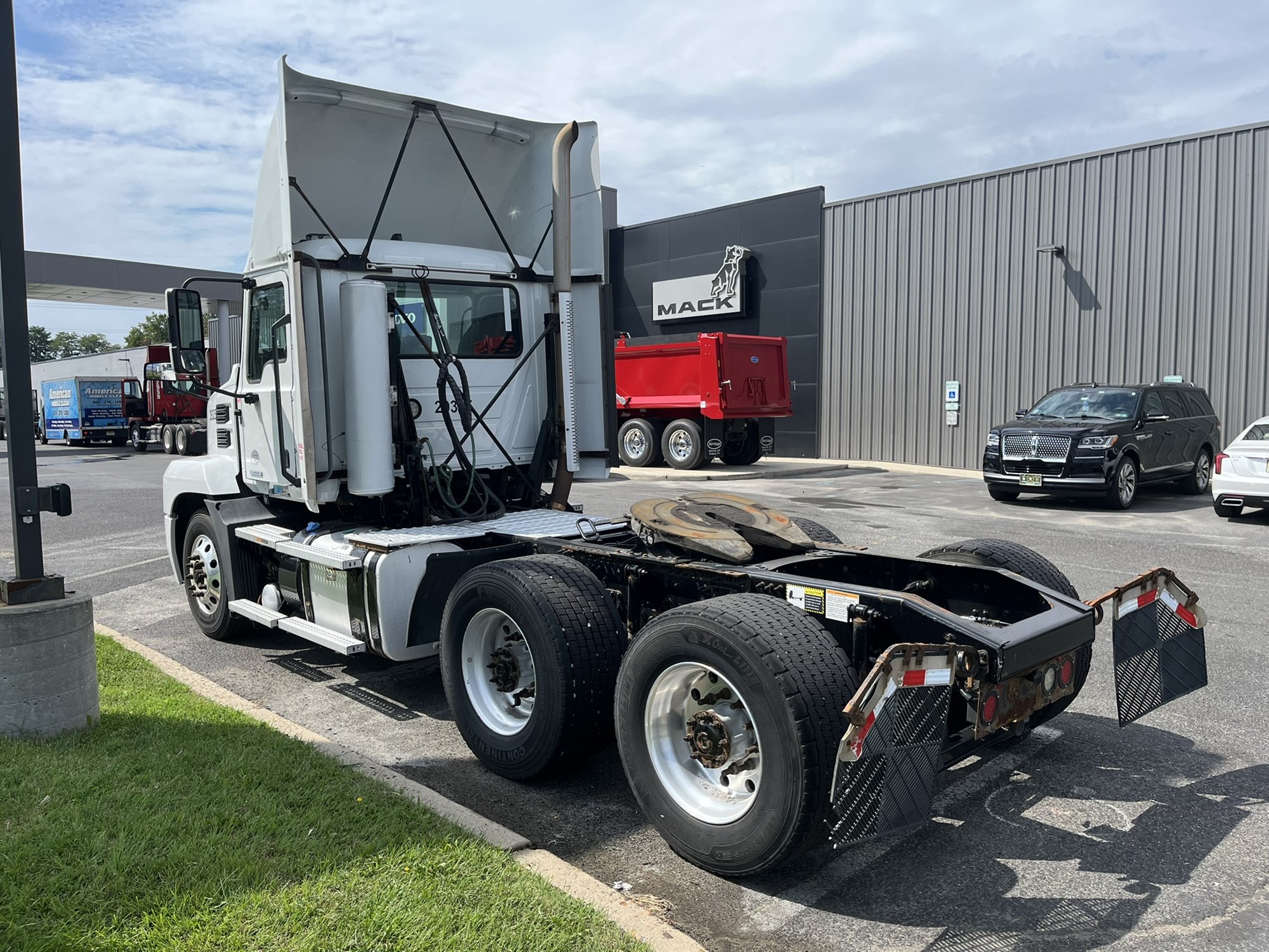 2019 MACK ANTHEM 2019 MACK ANTHEM - image 6 of 6