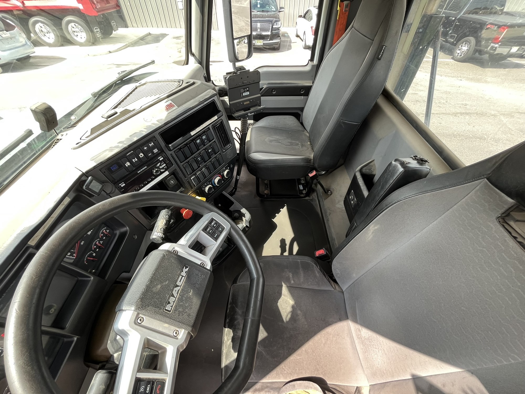 2019 MACK ANTHEM 1121647-12 2019 MACK ANTHEM 1121647-12