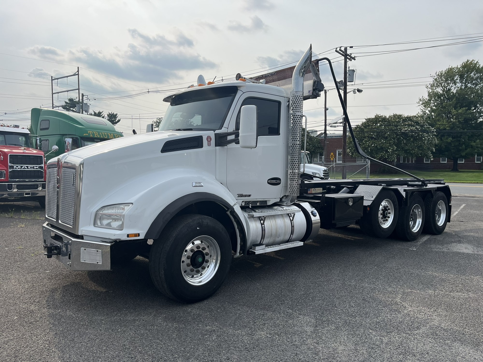 2018 KENWORTH T880 2018 KENWORTH T880 - image 1 of 6
