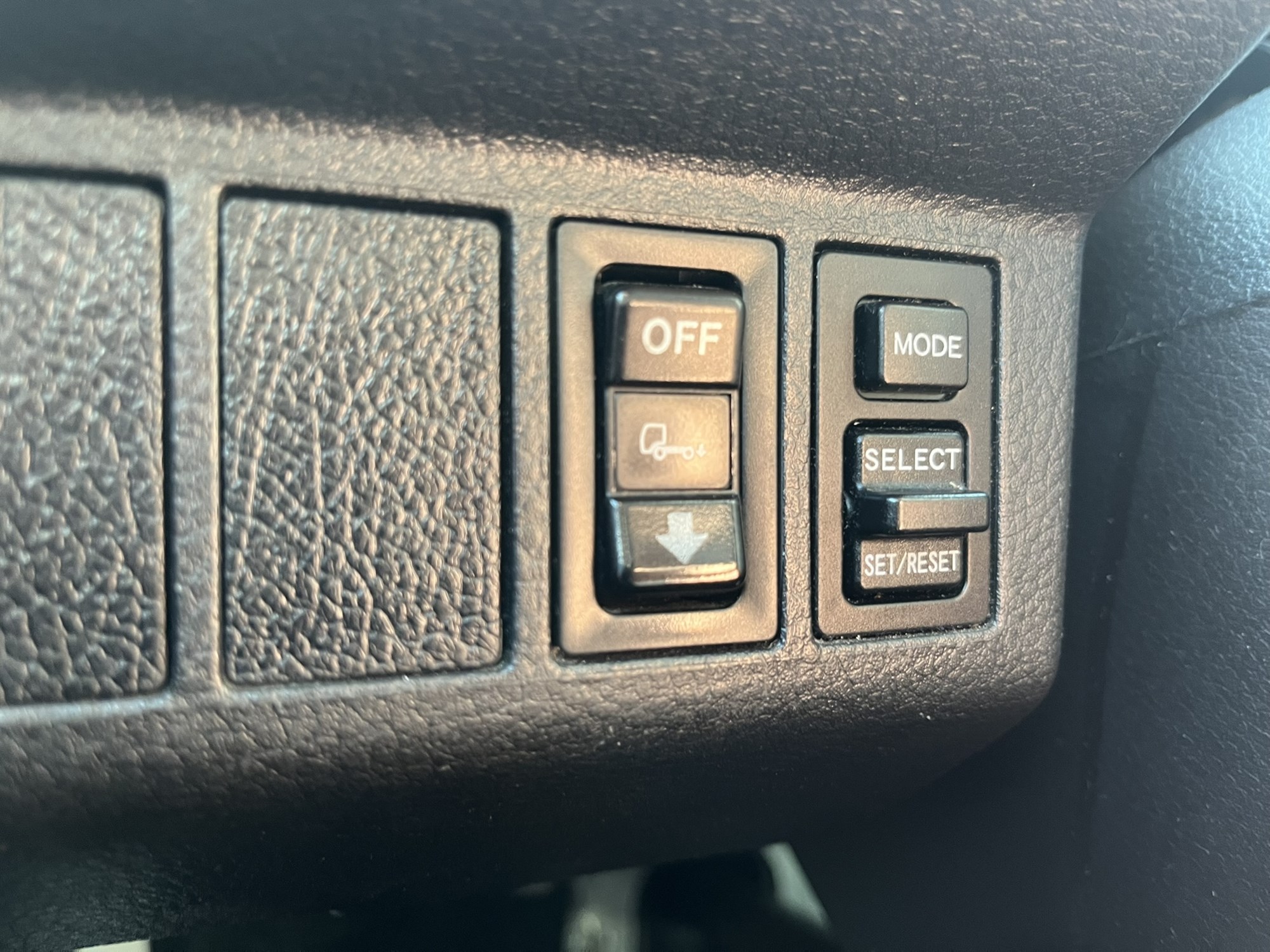 2018 HINO 268A 1203020-11 2018 HINO 268A 1203020-11