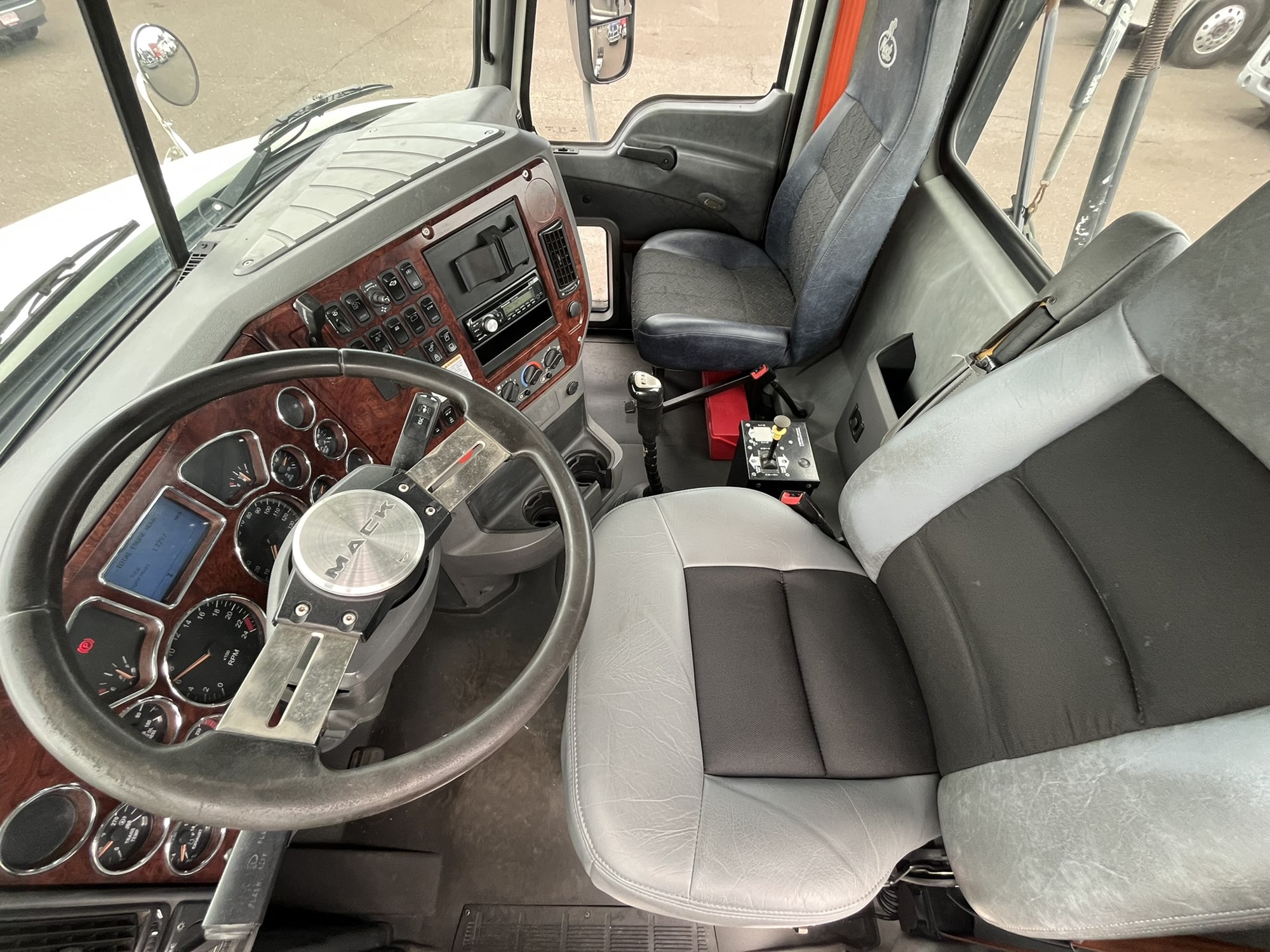 2019 MACK CXU613 1203031-13 2019 MACK CXU613 1203031-13