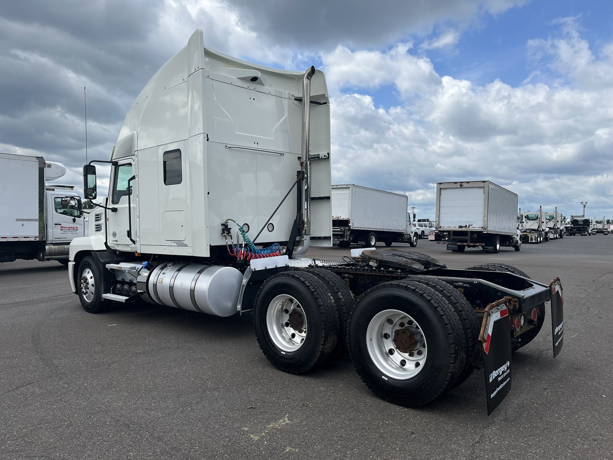 2019 MACK AN64T 1203034-06 2019 MACK AN64T 1203034-06
