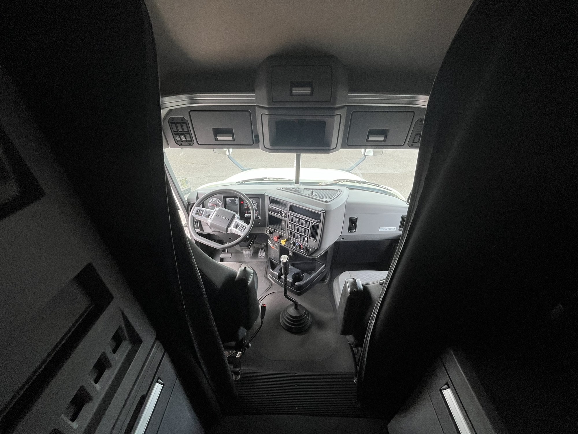 2019 MACK AN64T 1203034-15 2019 MACK AN64T 1203034-15