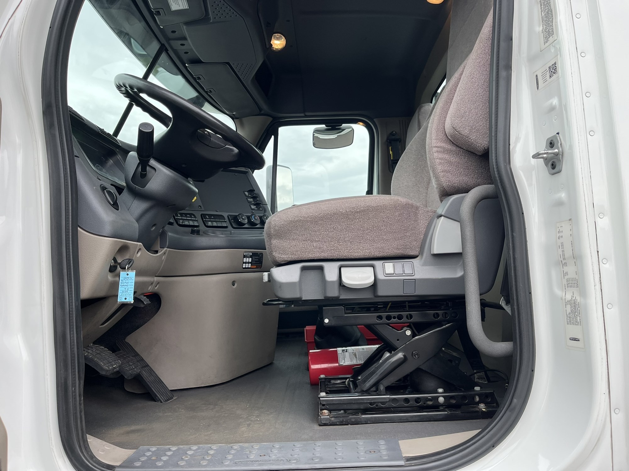 2019 FREIGHTLINER CASCADIA 1203128-07 2019 FREIGHTLINER CASCADIA 1203128-07