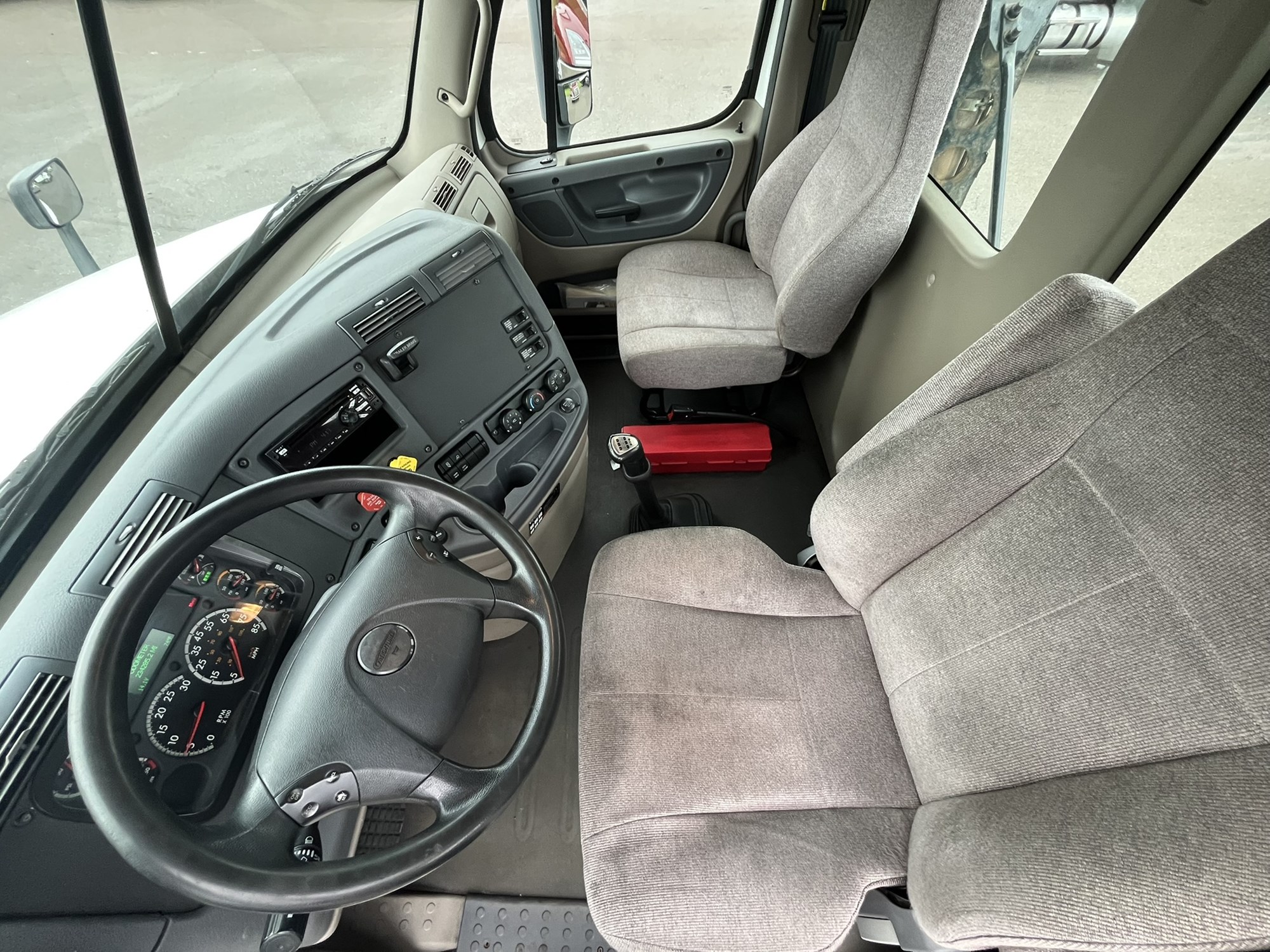 2019 FREIGHTLINER CASCADIA 1203128-12 2019 FREIGHTLINER CASCADIA 1203128-12