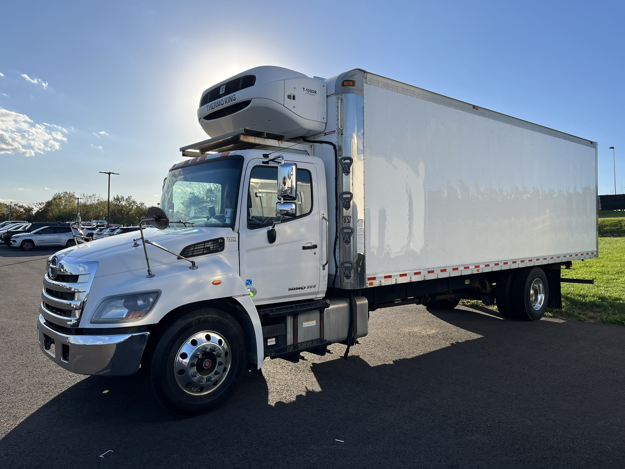 2019 HINO 338 2019 HINO 338 - image 1 of 6