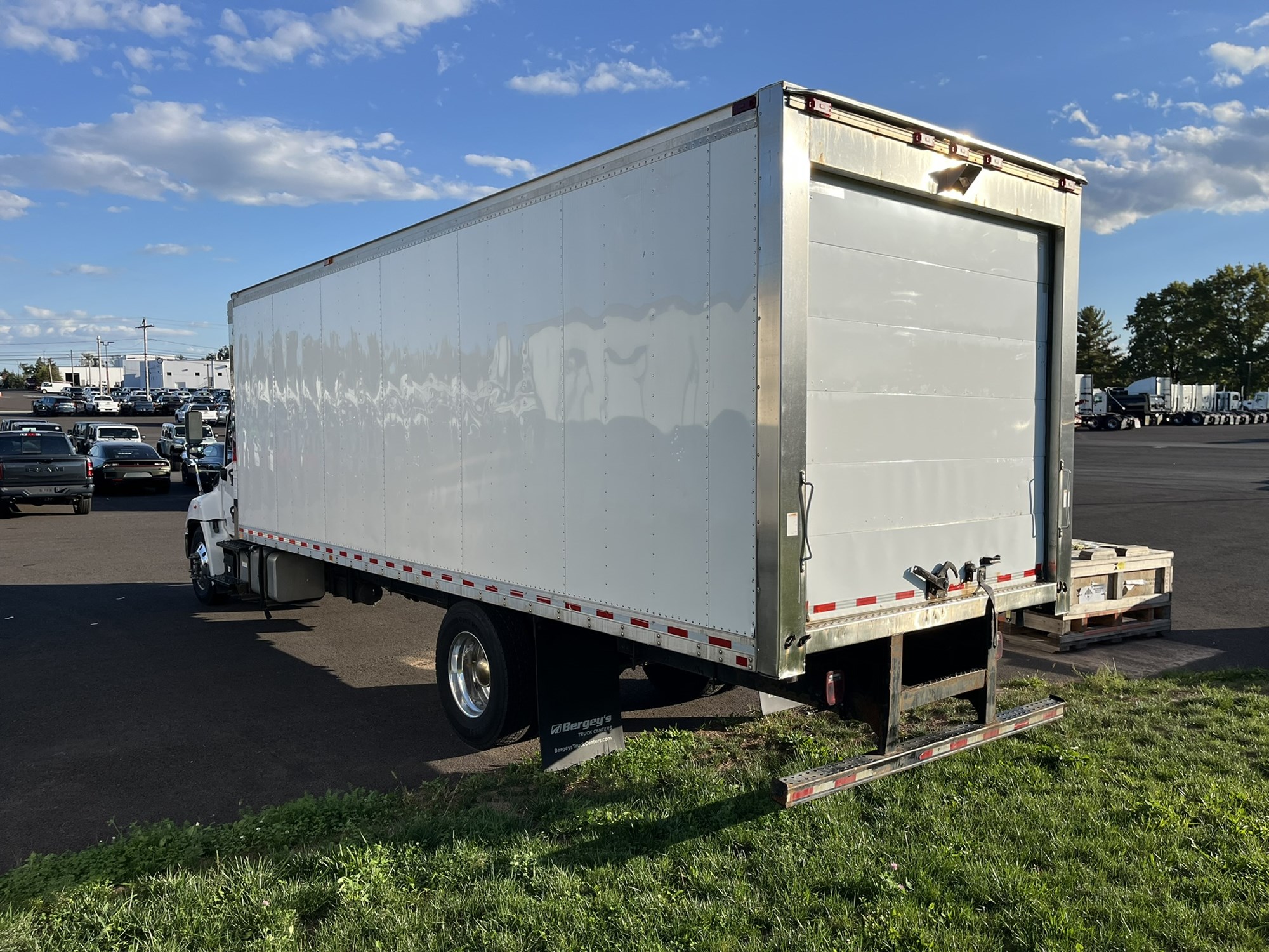 2019 HINO 338 2019 HINO 338 - image 6 of 6