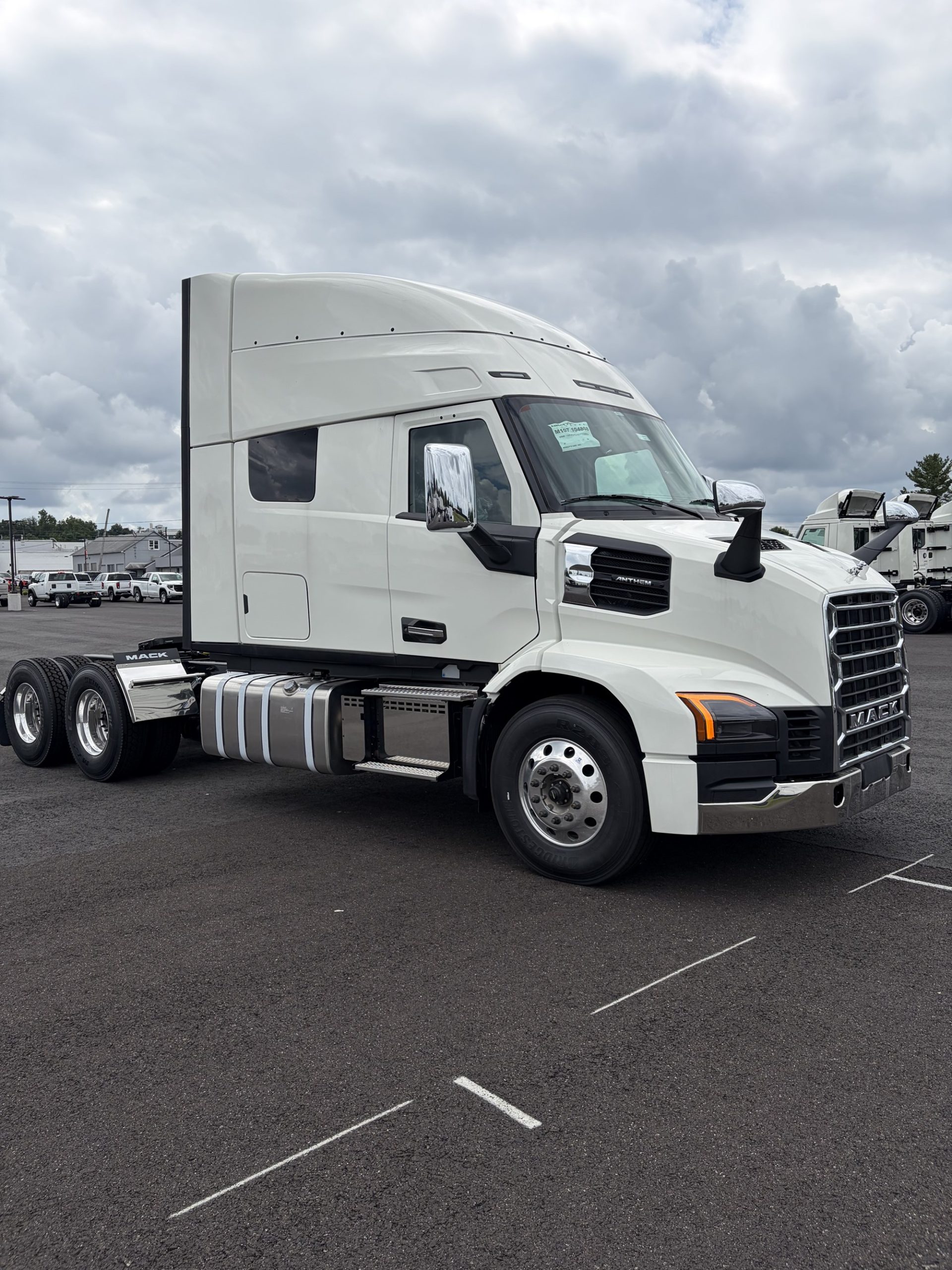 2027 MACK AN64TV04 2027 MACK AN64TV04 - image 1 of 6