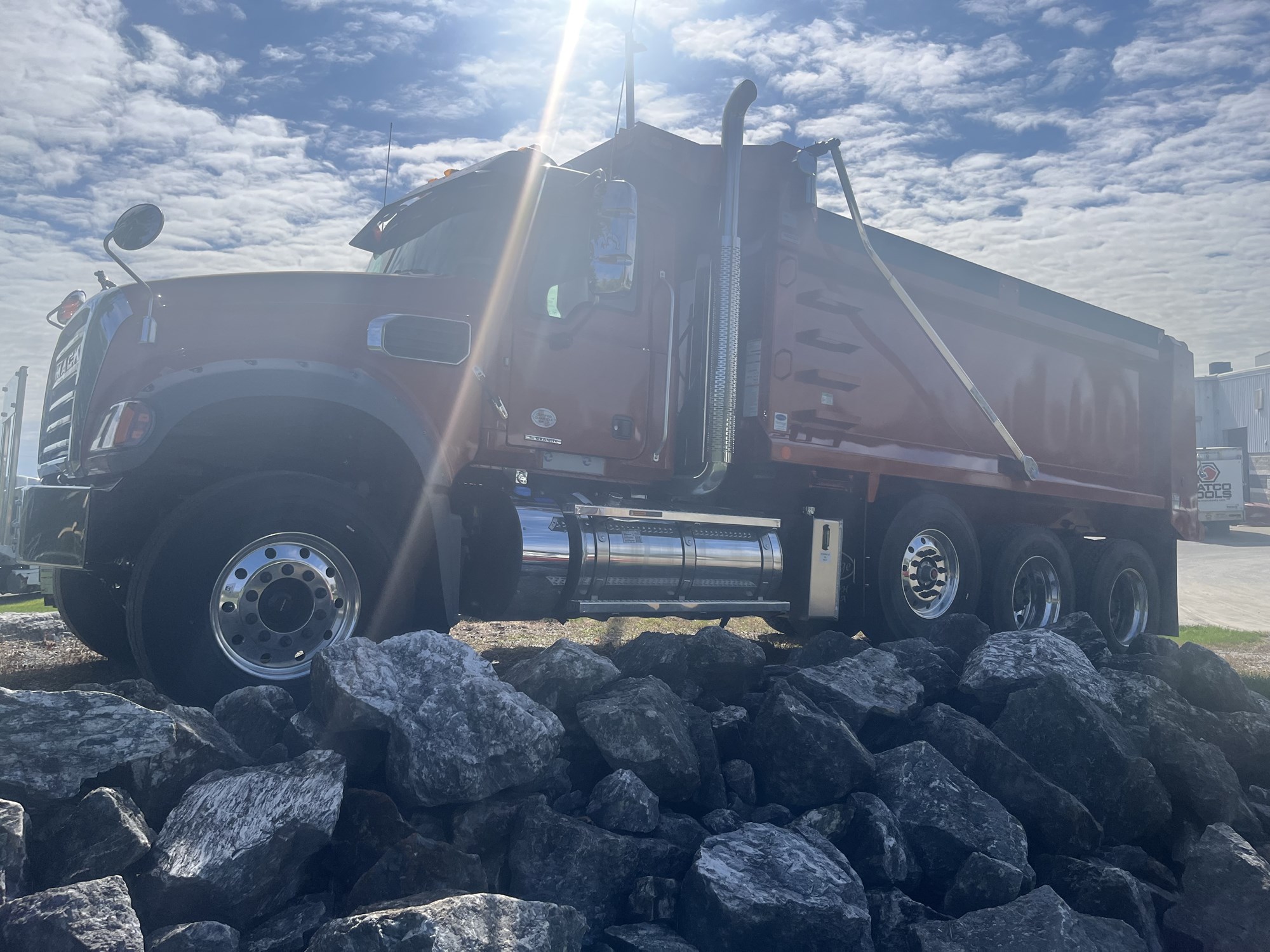 2027 MACK GR84F 2027 MACK GR84F - image 5 of 6