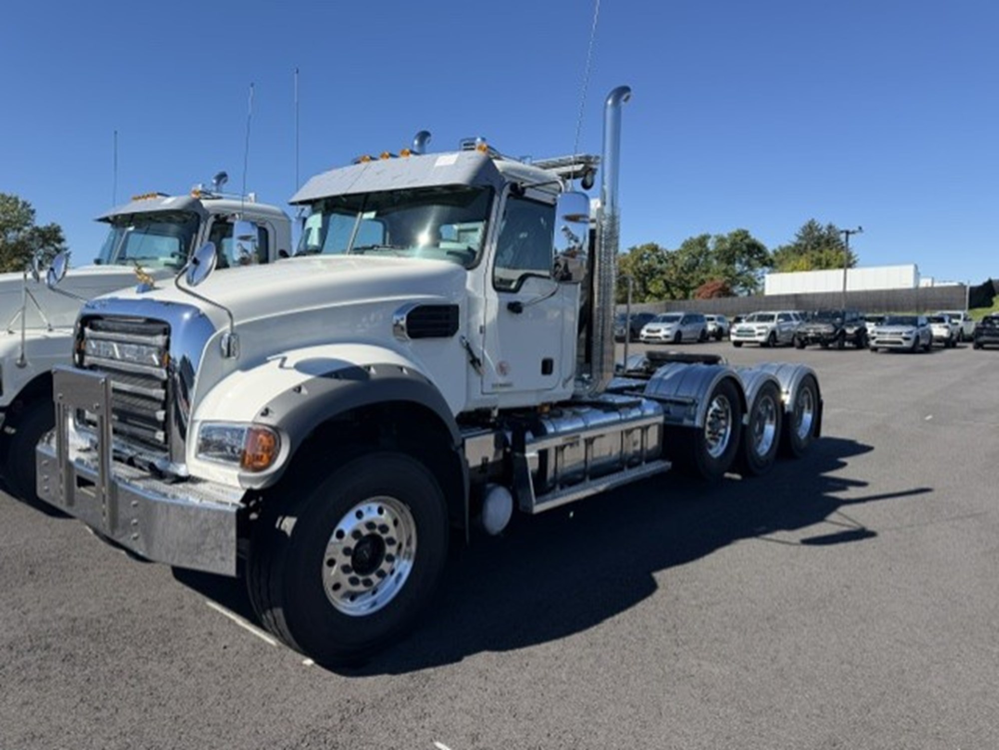2027 Mack Granite 2027 Mack Granite - image 1 of 1