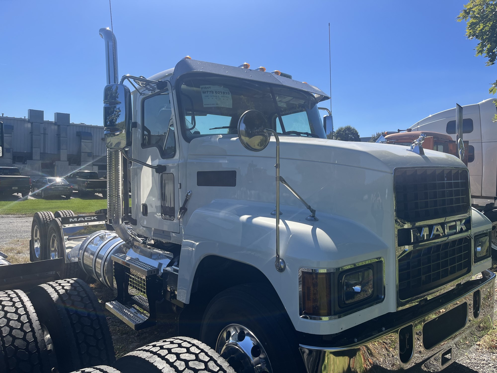 2027 MACK Pinnacle 64T DC 2027 MACK Pinnacle 64T DC - image 4 of 4