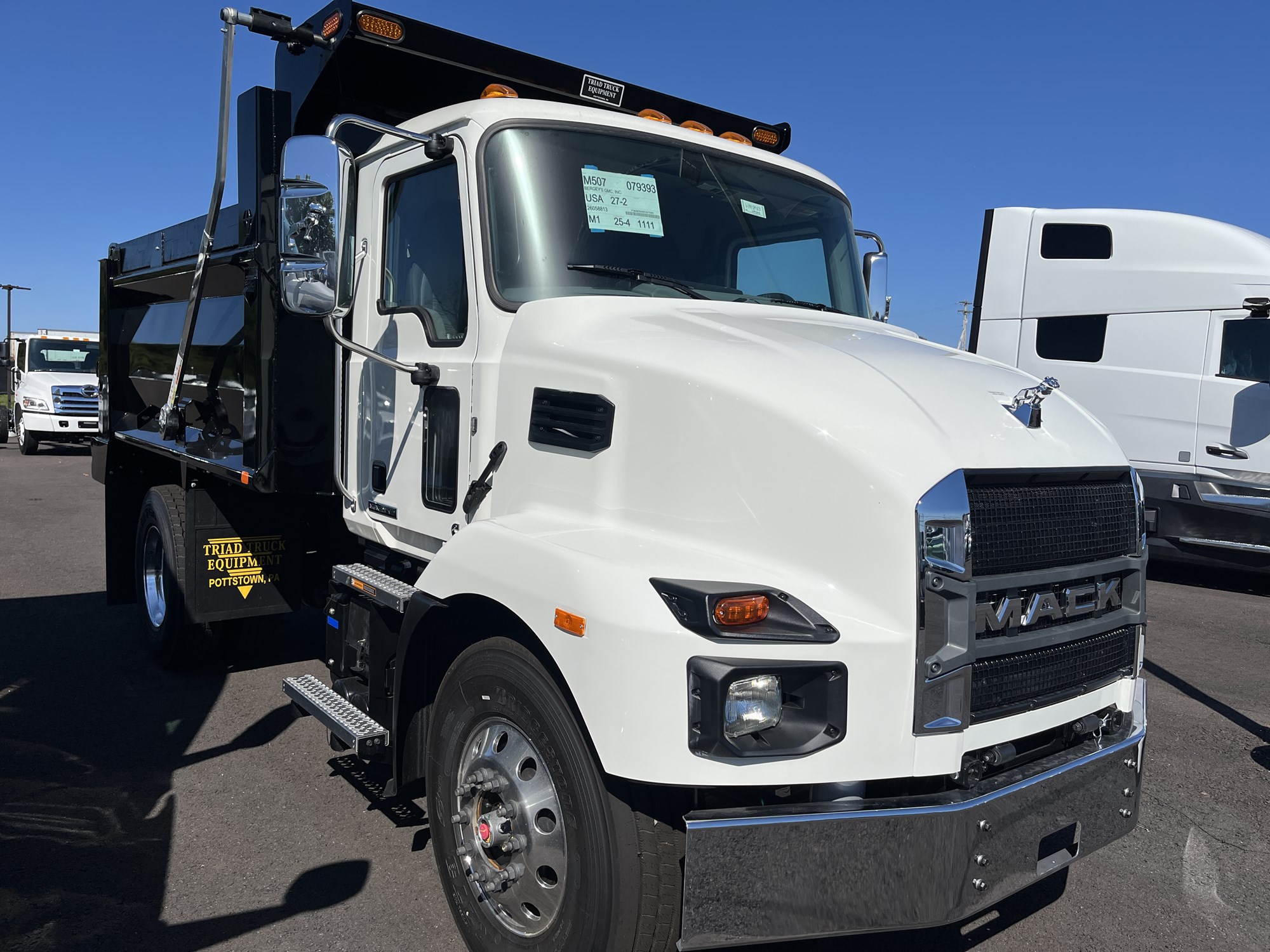 2027 MACK MD742 2027 MACK MD742 - image 2 of 6