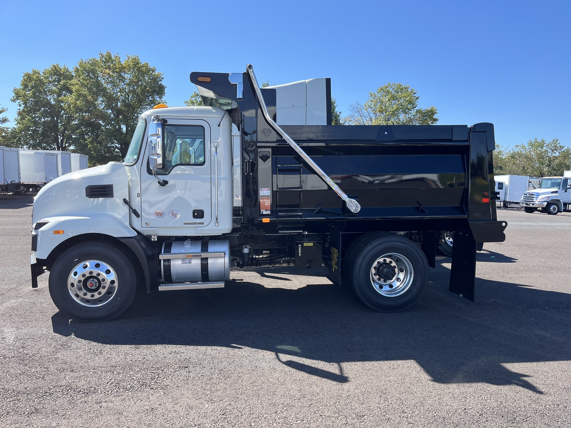 2027 MACK MD742 2027 MACK MD742 - image 3 of 6