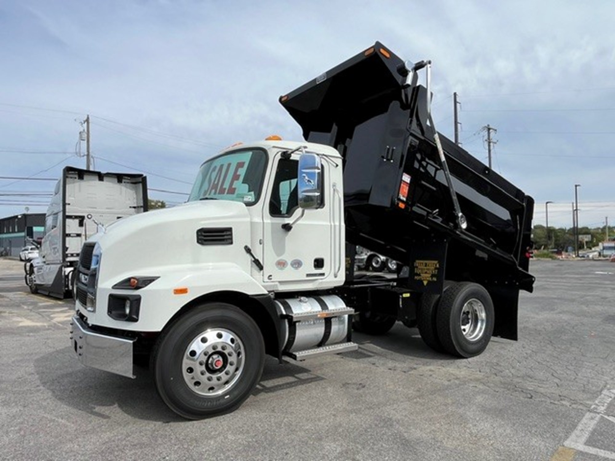 2027 MACK MD742 2027 MACK MD742 - image 3 of 6