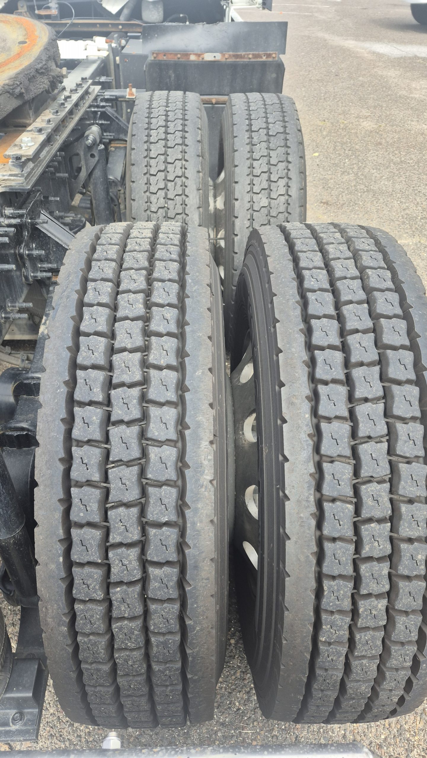 2022 VOLVO VNL64T760 1121887-19 2022 VOLVO VNL64T760 1121887-19