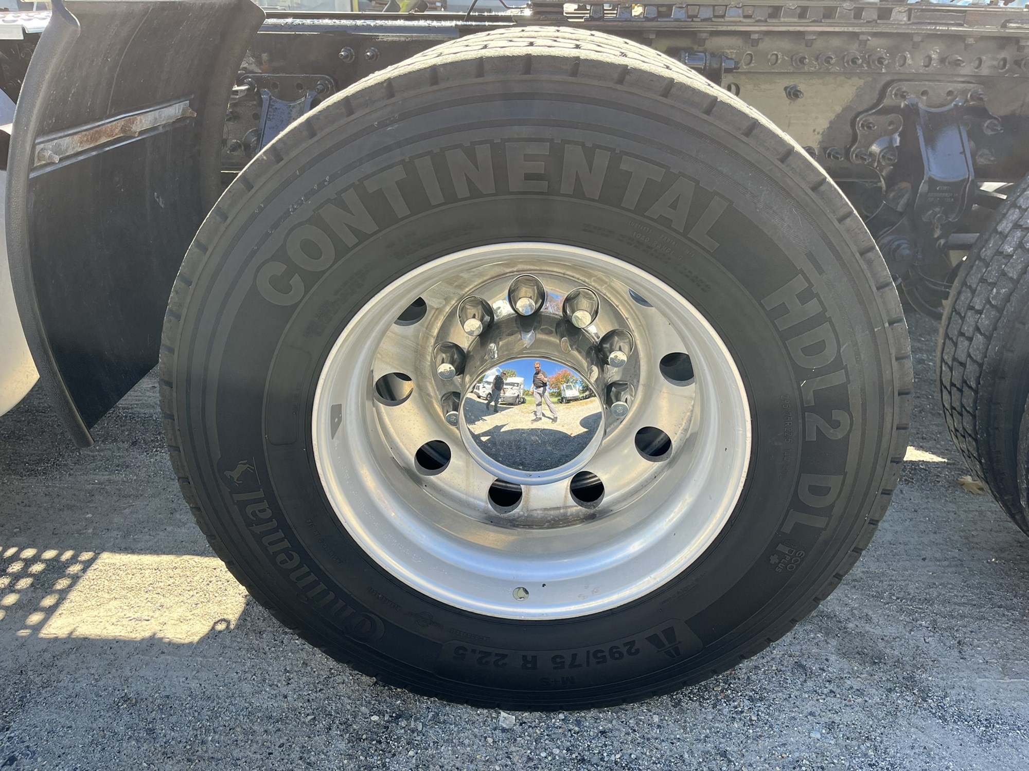 2022 VOLVO VNL 760 1121892-23 2022 VOLVO VNL 760 1121892-23