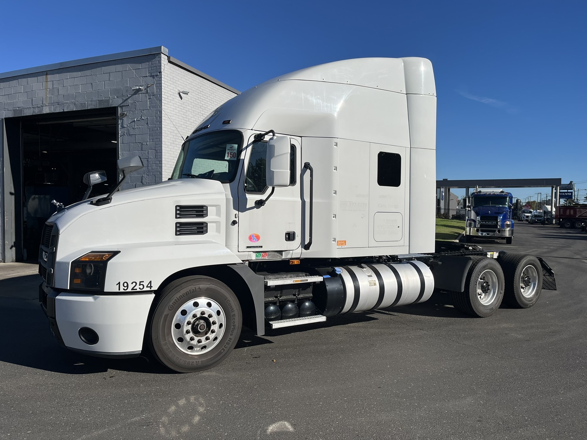 2019 MACK ANTHEM 2019 MACK ANTHEM - image 1 of 6