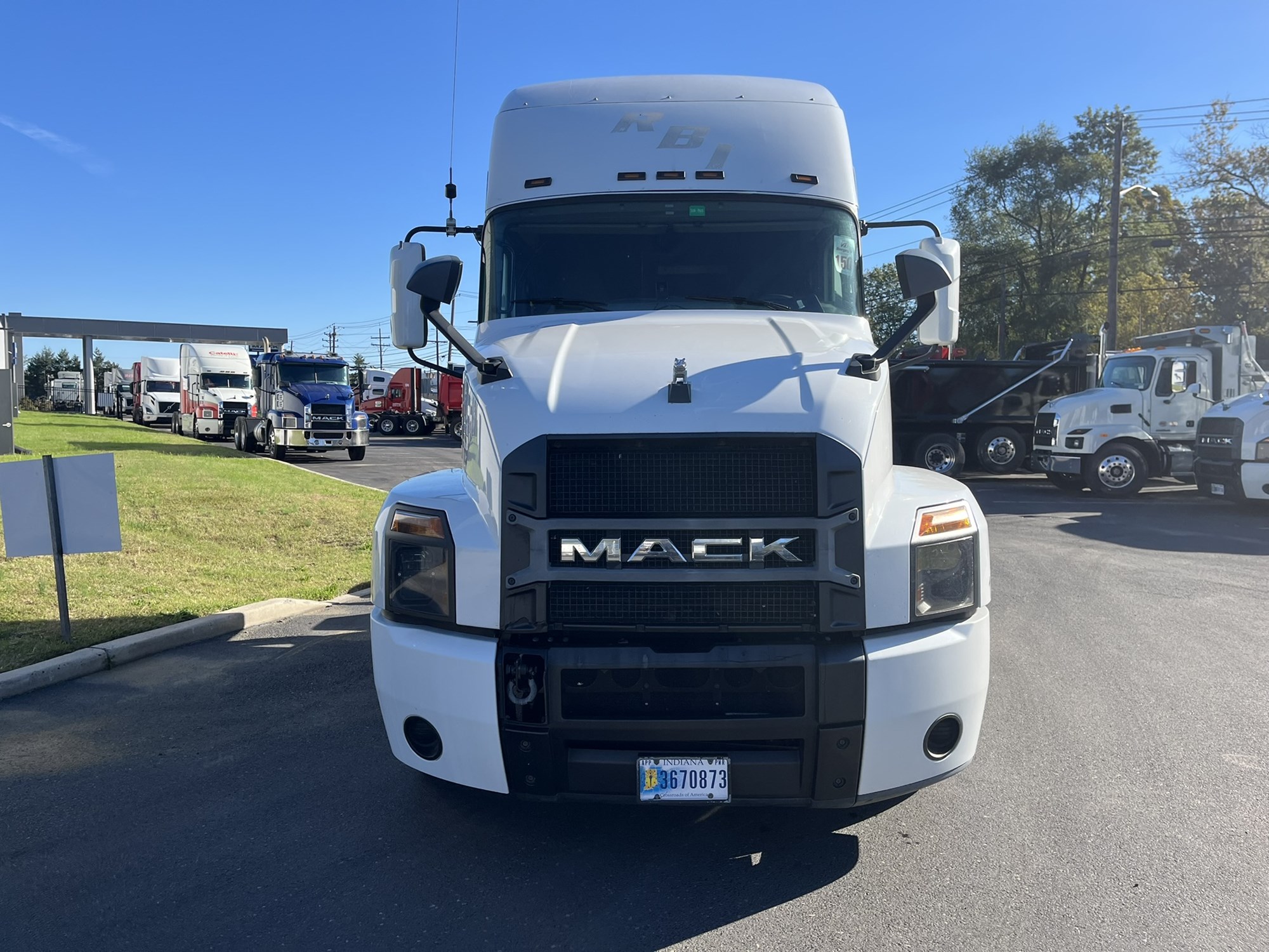 2019 MACK ANTHEM 2019 MACK ANTHEM - image 2 of 6