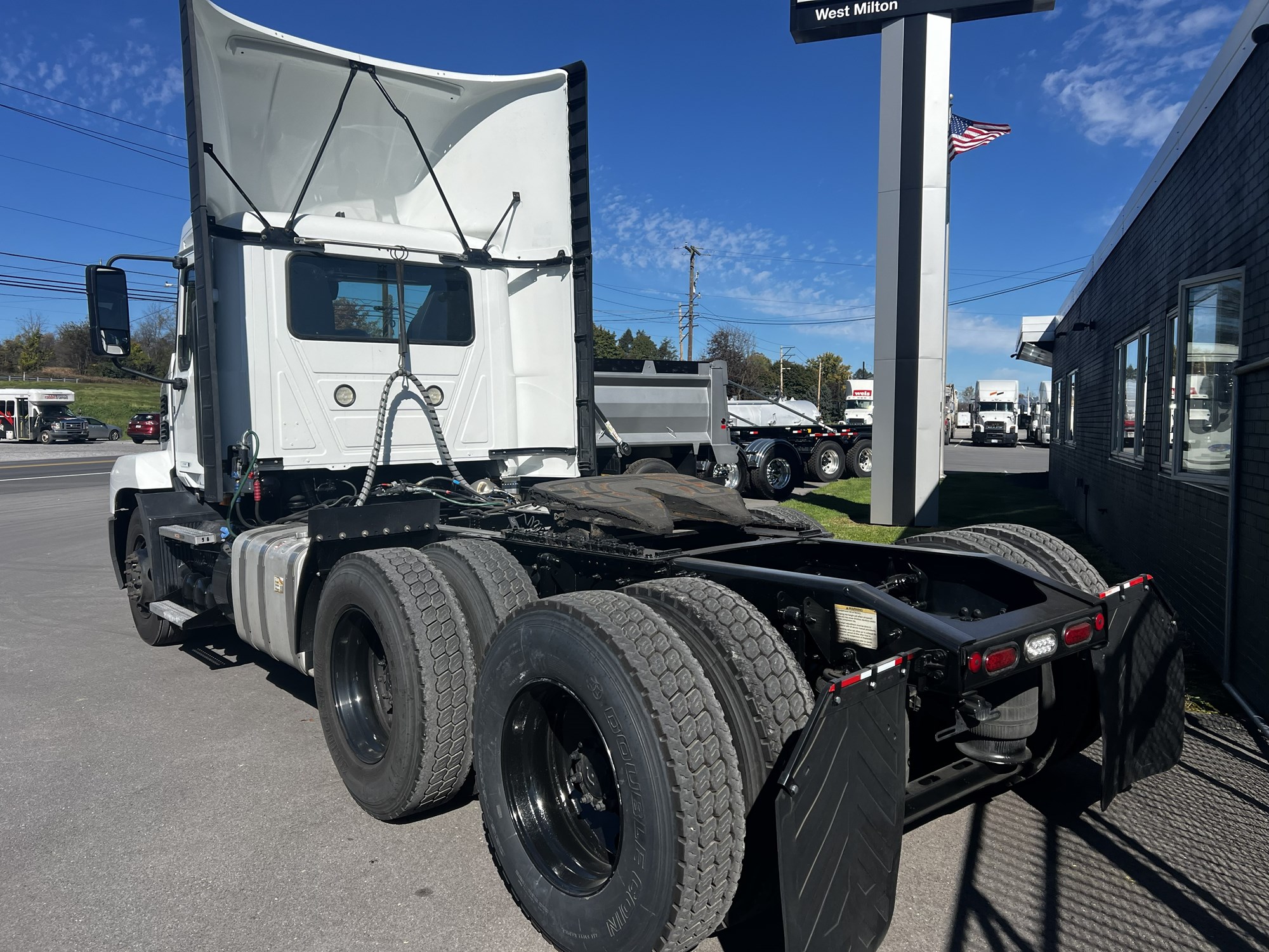 2023 MACK ANTHEM 2023 MACK ANTHEM - image 2 of 6