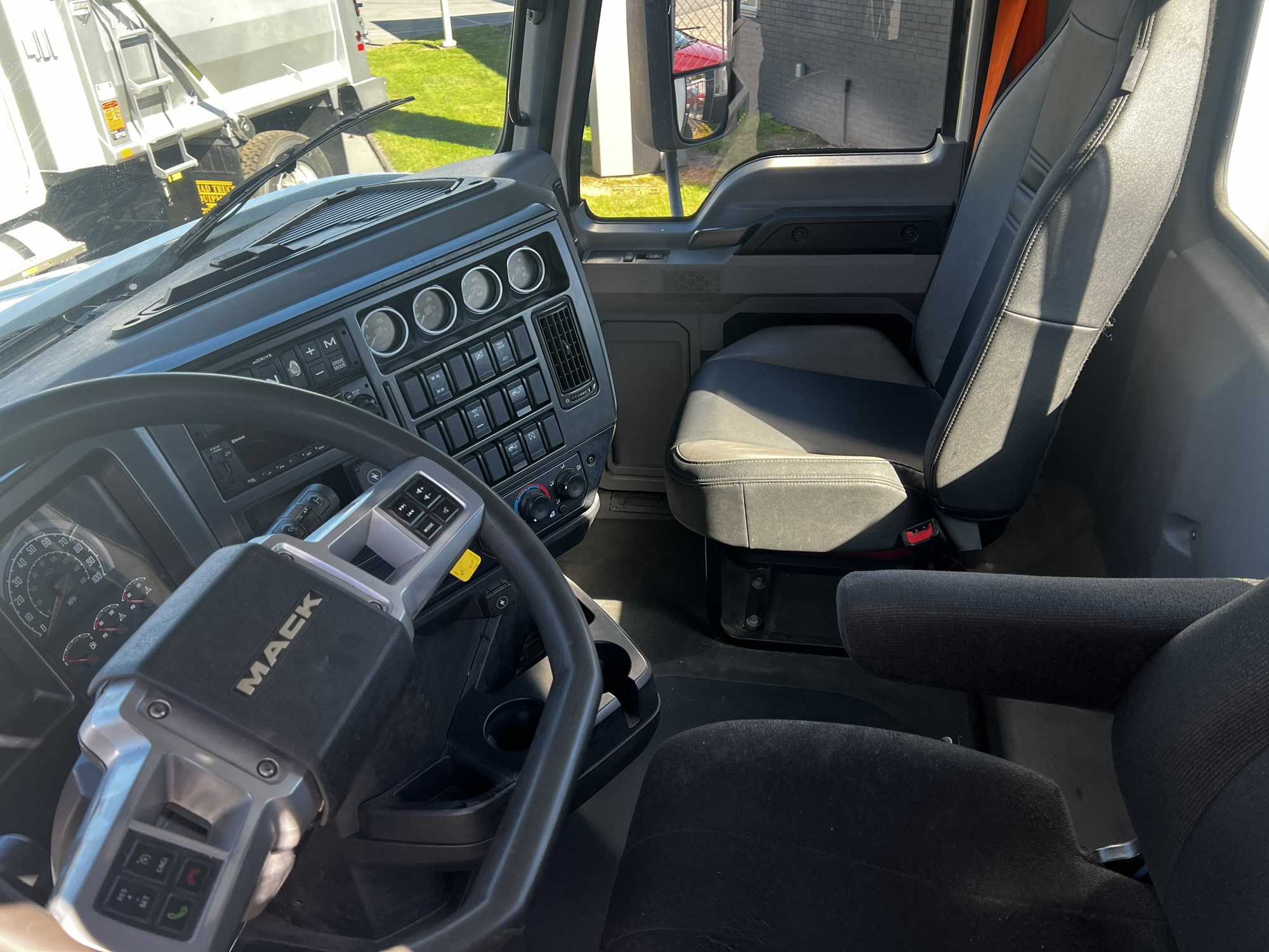 2023 MACK ANTHEM 2023 MACK ANTHEM - image 5 of 6