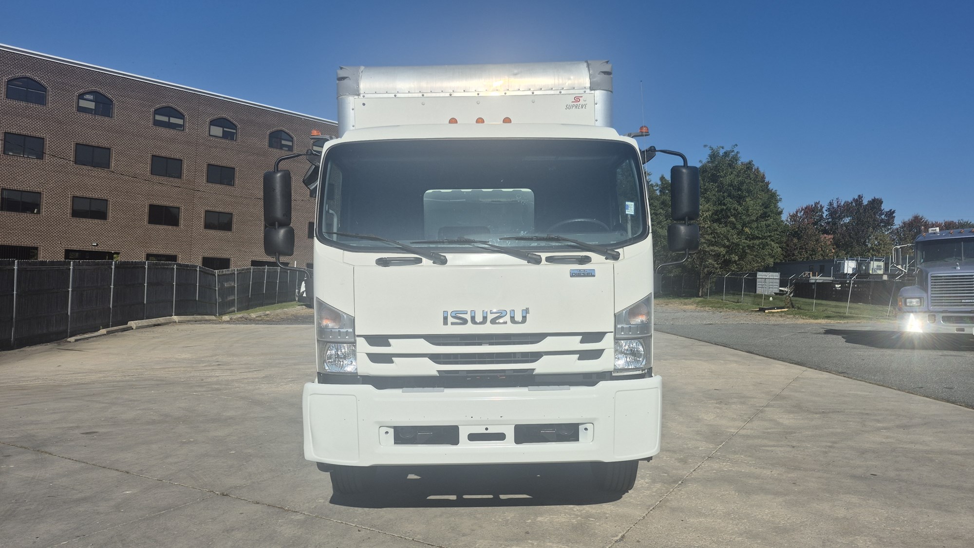 2019 ISUZU FTR 1122855-02 2019 ISUZU FTR 1122855-02
