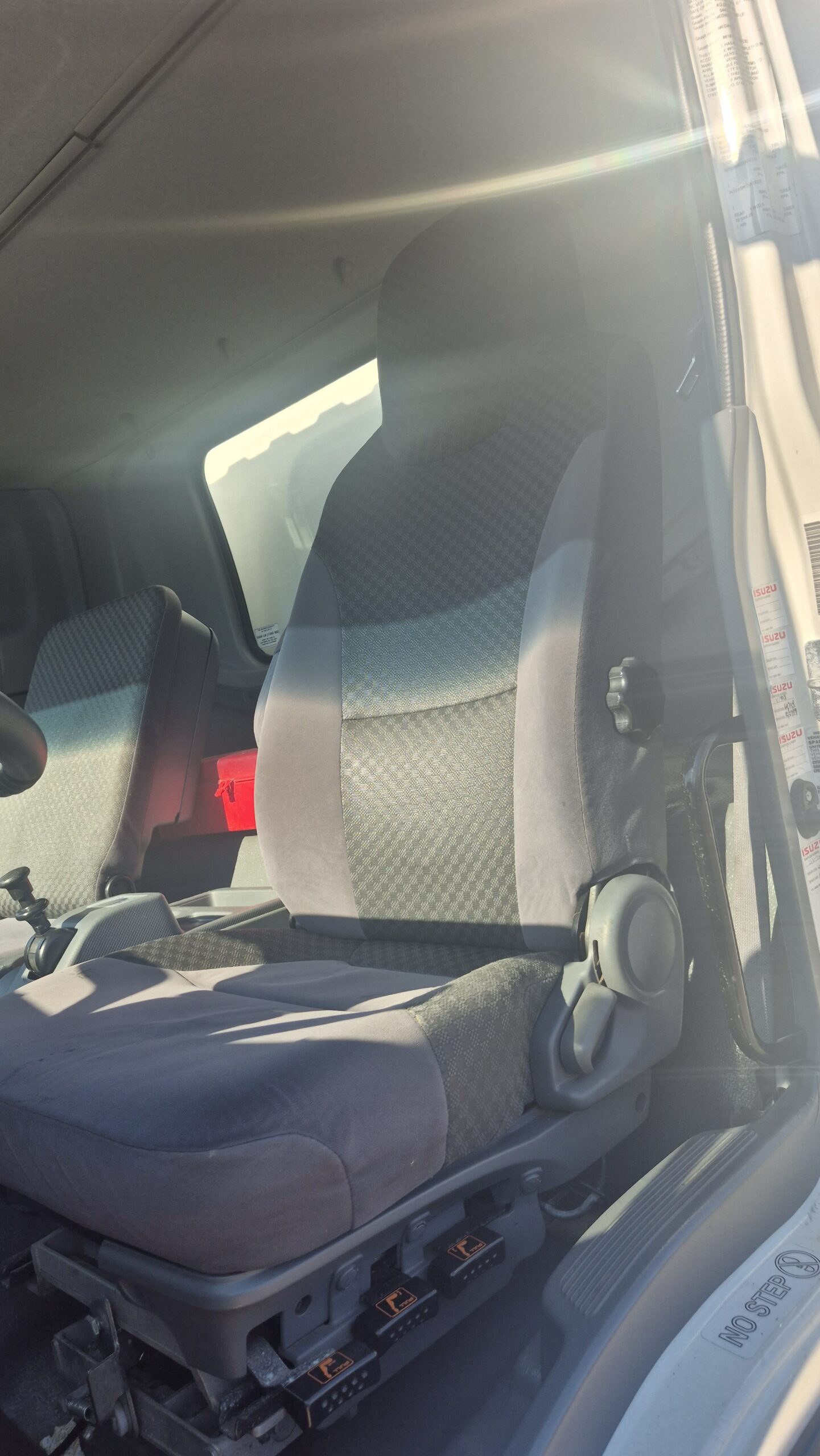2019 ISUZU FTR 1122855-06 2019 ISUZU FTR 1122855-06