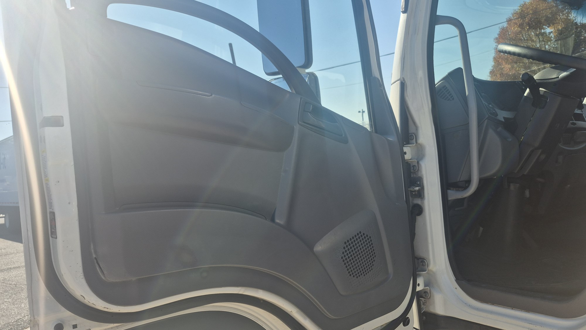 2019 ISUZU FTR 1122855-11 2019 ISUZU FTR 1122855-11