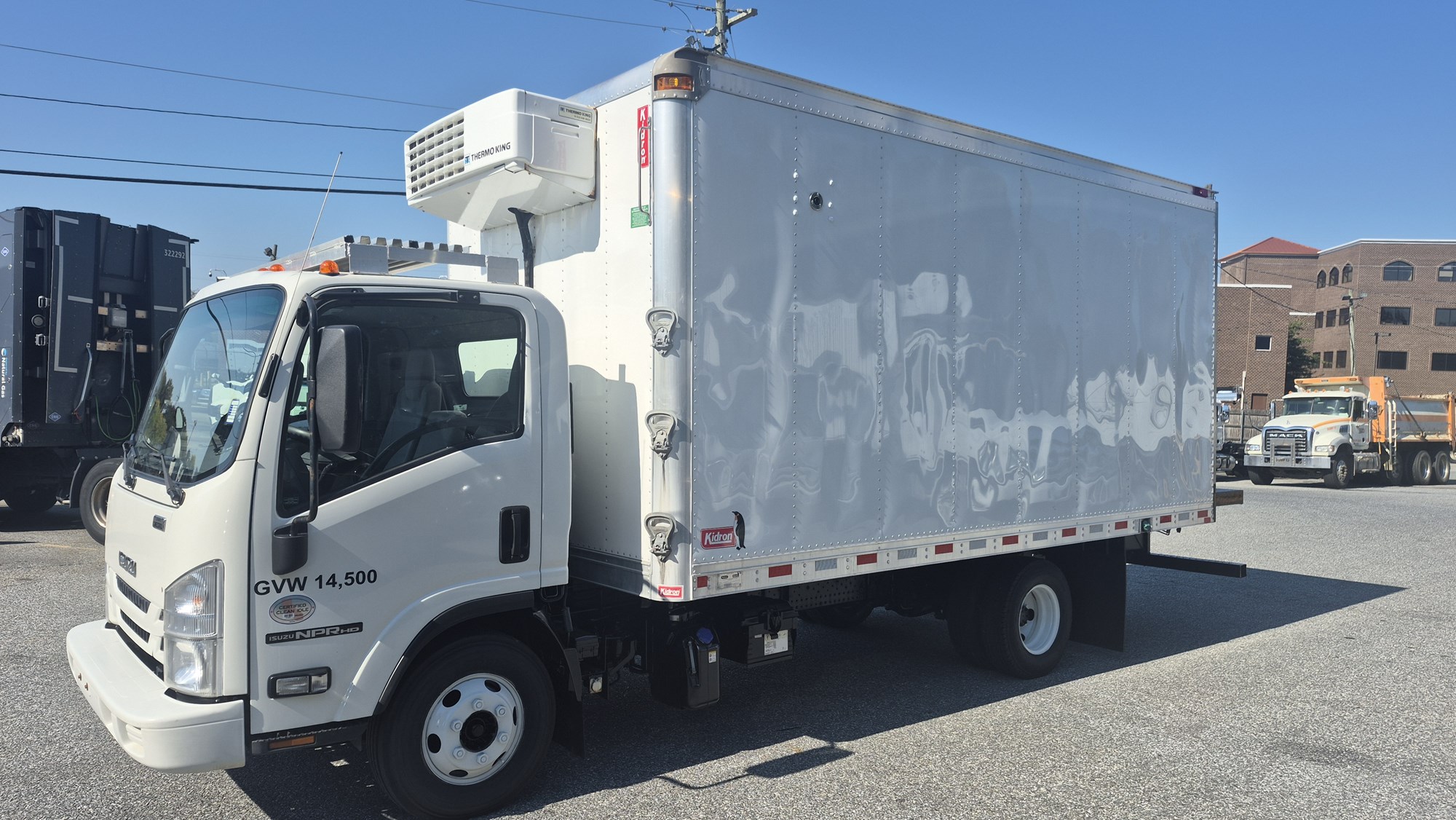 2022 ISUZU NPR 2022 ISUZU NPR - image 1 of 6